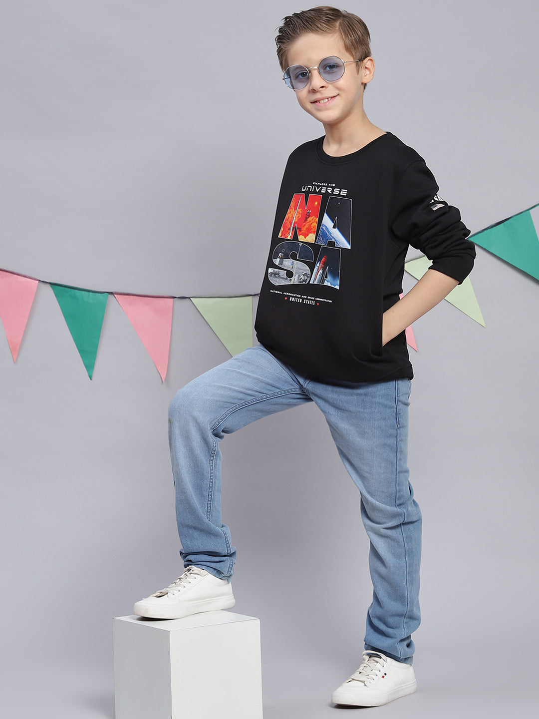 Boys Black Printed Round Neck Full Sleeve Sweatshirt