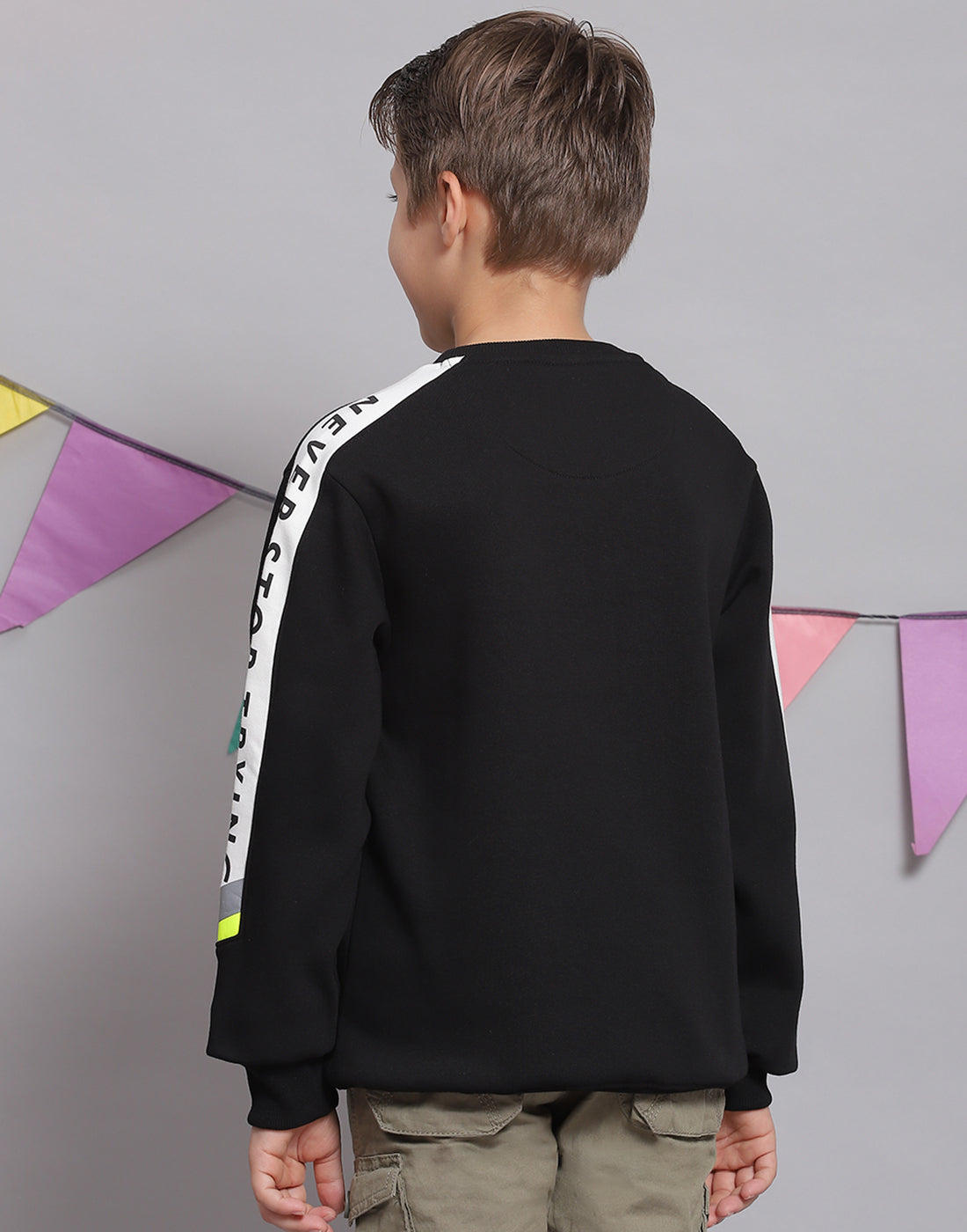 Boys Black Printed Round Neck Full Sleeve Sweatshirt