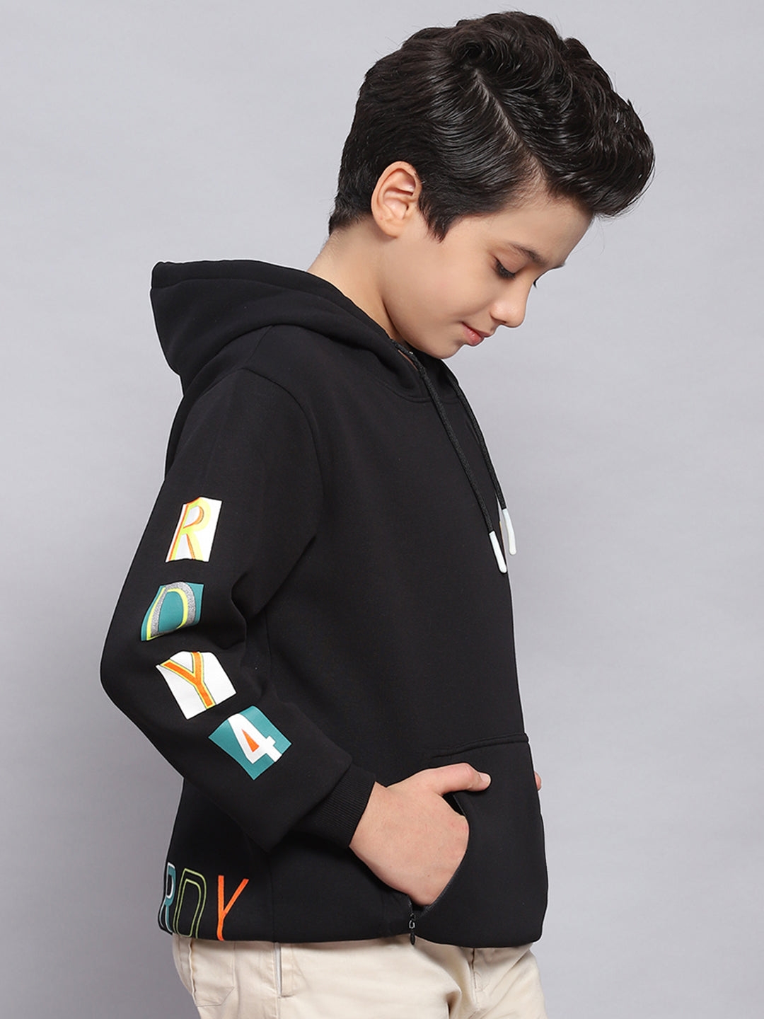 Boys Black Printed Hooded Full Sleeve Sweatshirt