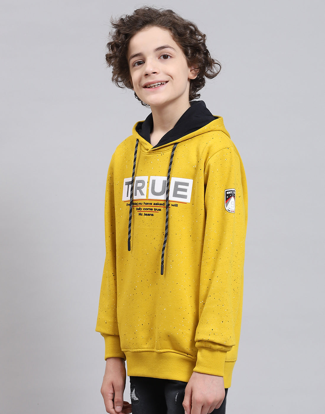 Boys Yellow Printed Round Neck Full Sleeve Sweatshirt