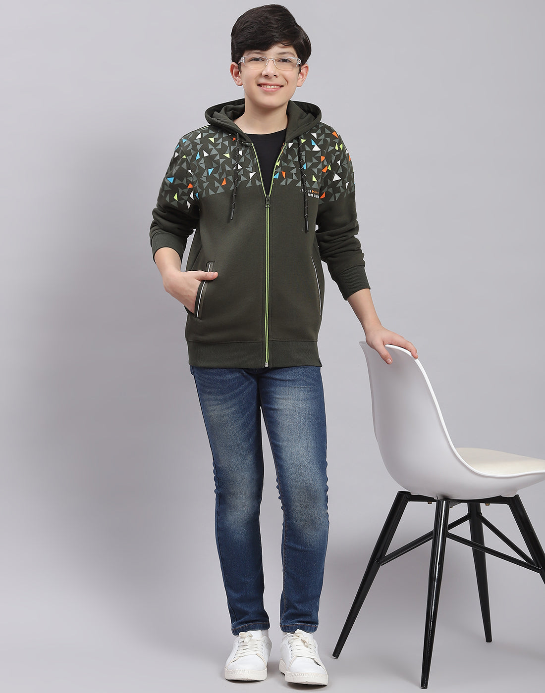 Boys Olive Printed Hooded Full Sleeve Sweatshirt