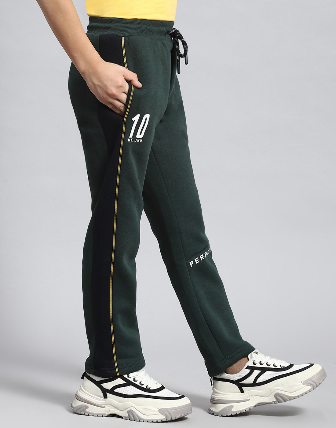 Boys Green Printed Regular Fit Lower