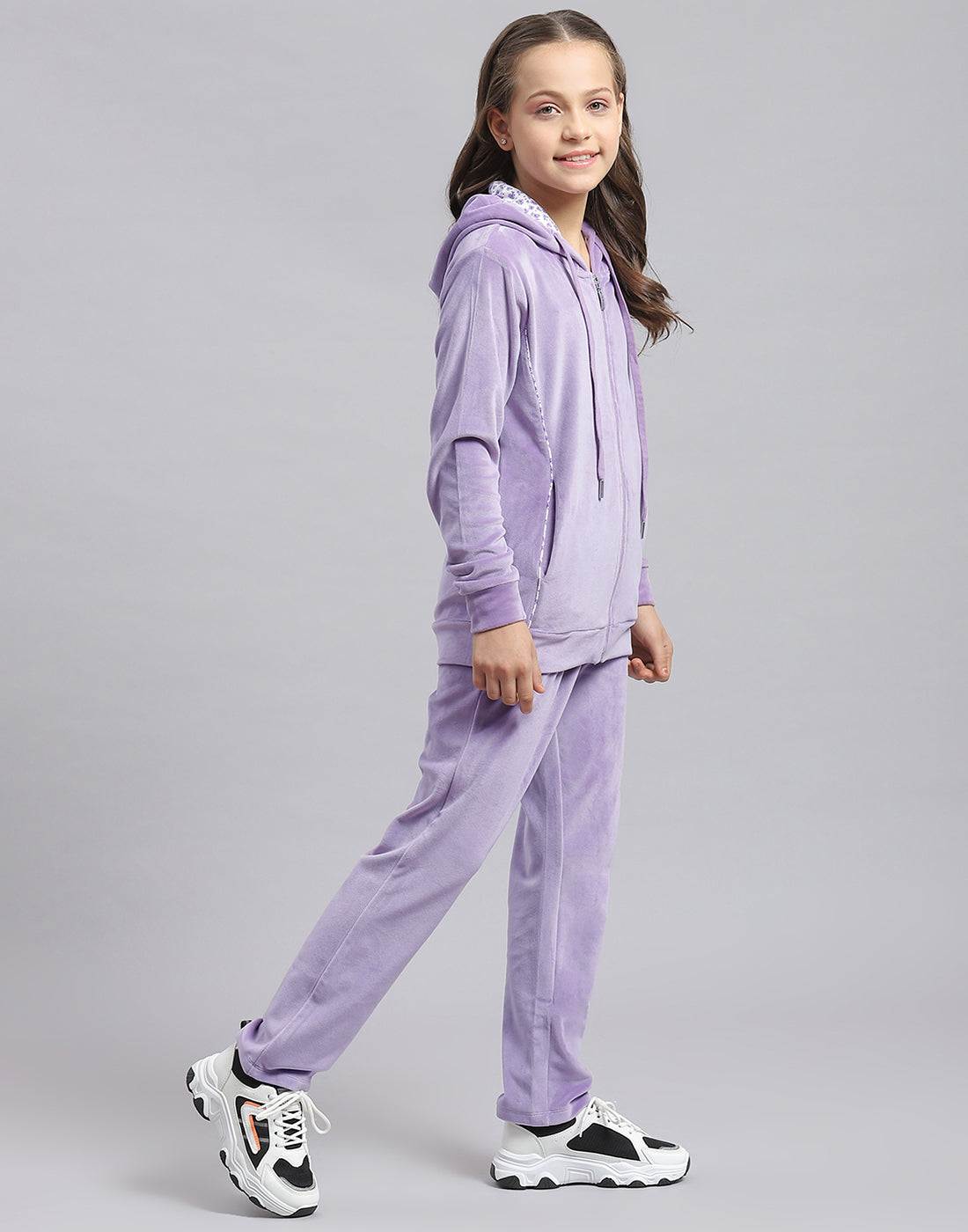 Girls Purple Solid Hooded Full Sleeve Tracksuit