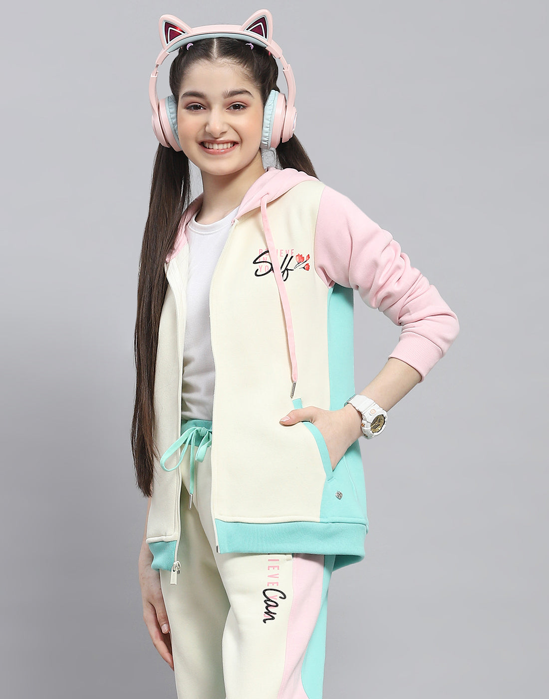 Girls Cream Printed Hooded Full Sleeve Tracksuit