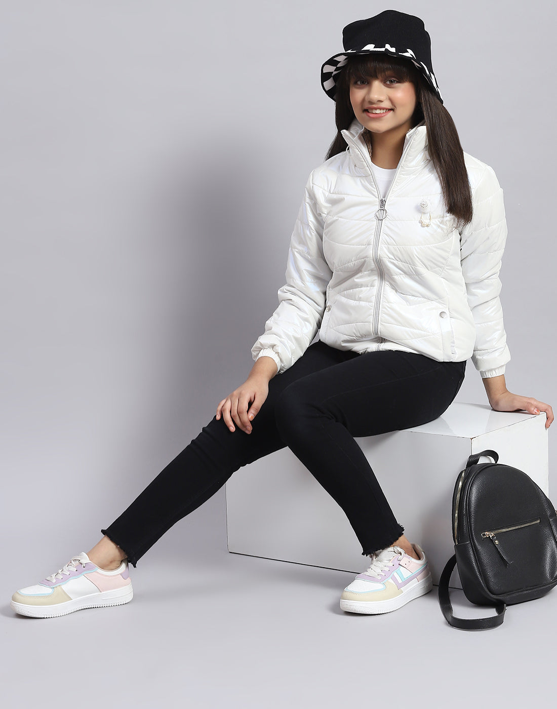 Girls Off White Solid Stand Collar Full Sleeve Girls Jacket