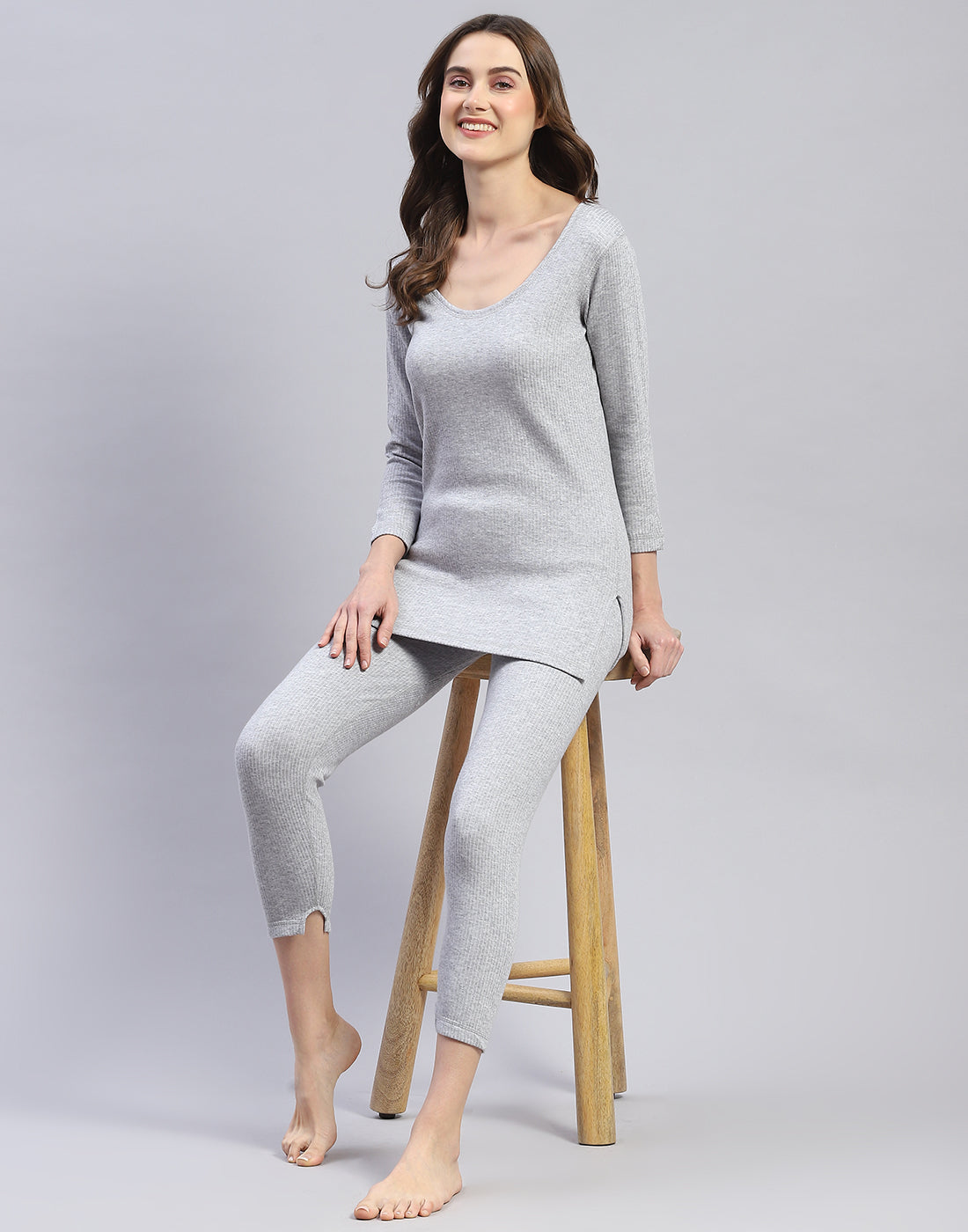 Women Grey Solid Round Neck 3/4 Sleeve Thermal Vest
