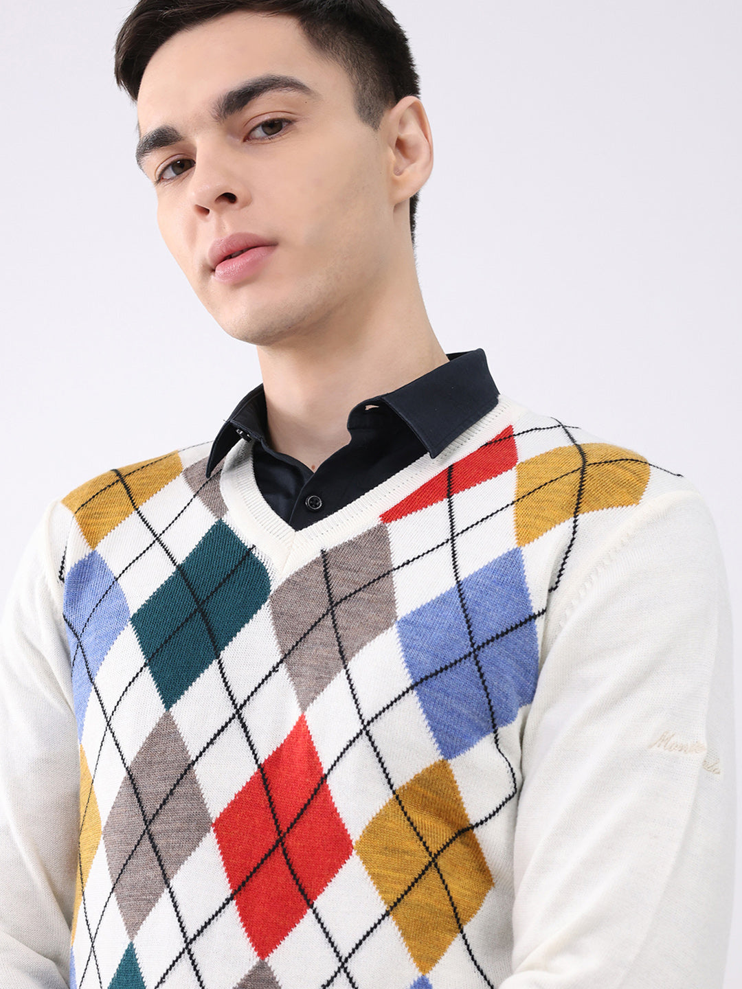 Men Off White Self Design V Neck Full Sleeve Pullover