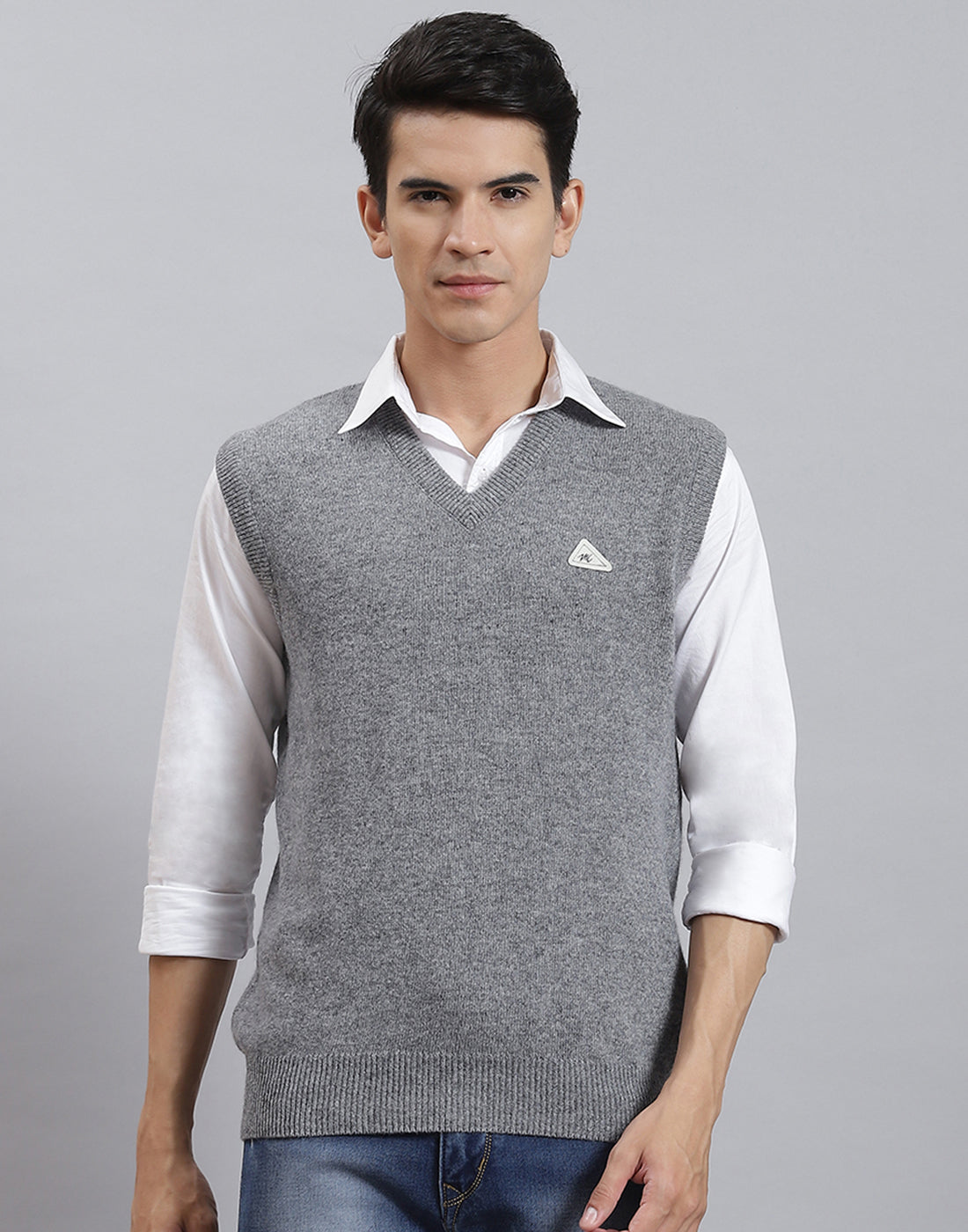 Men Grey Solid V Neck Sleeveless Sweater