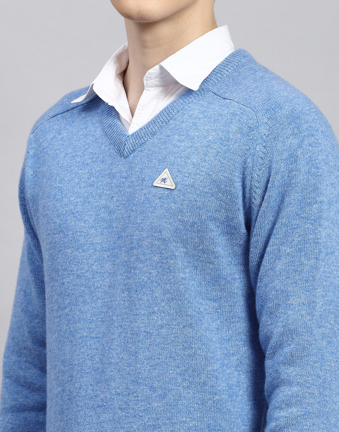 Men Blue Solid V Neck Full Sleeve Pullover