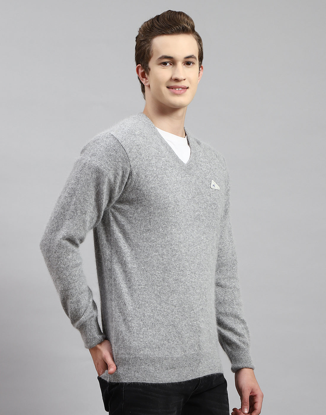 Men Grey Solid V Neck Full Sleeve Pullover