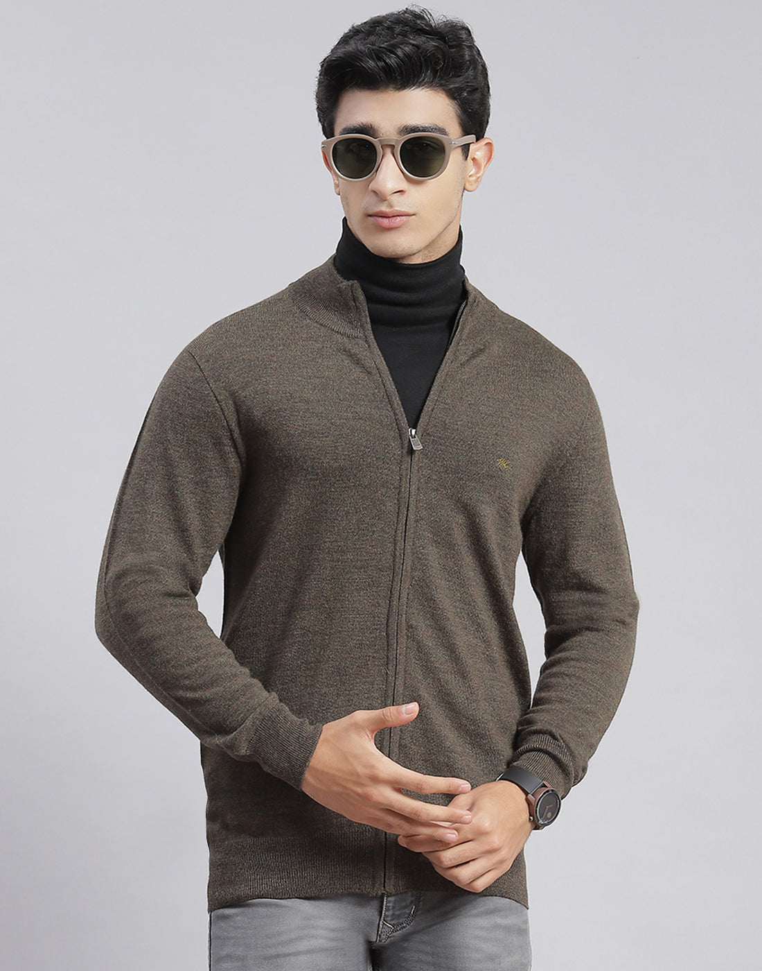 Men Olive Solid Stand Collar Full Sleeve Pullover