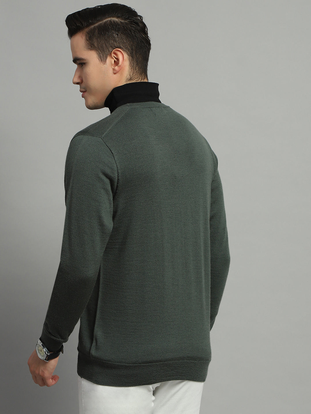 Luxuria Men Olive Solid V Neck Full Sleeve Pullover