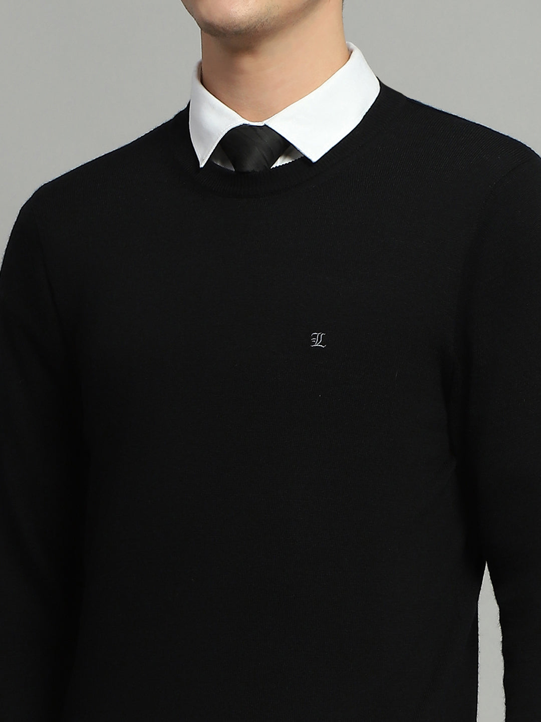 Luxuria Men Black Solid Round Neck Full Sleeve Pullover