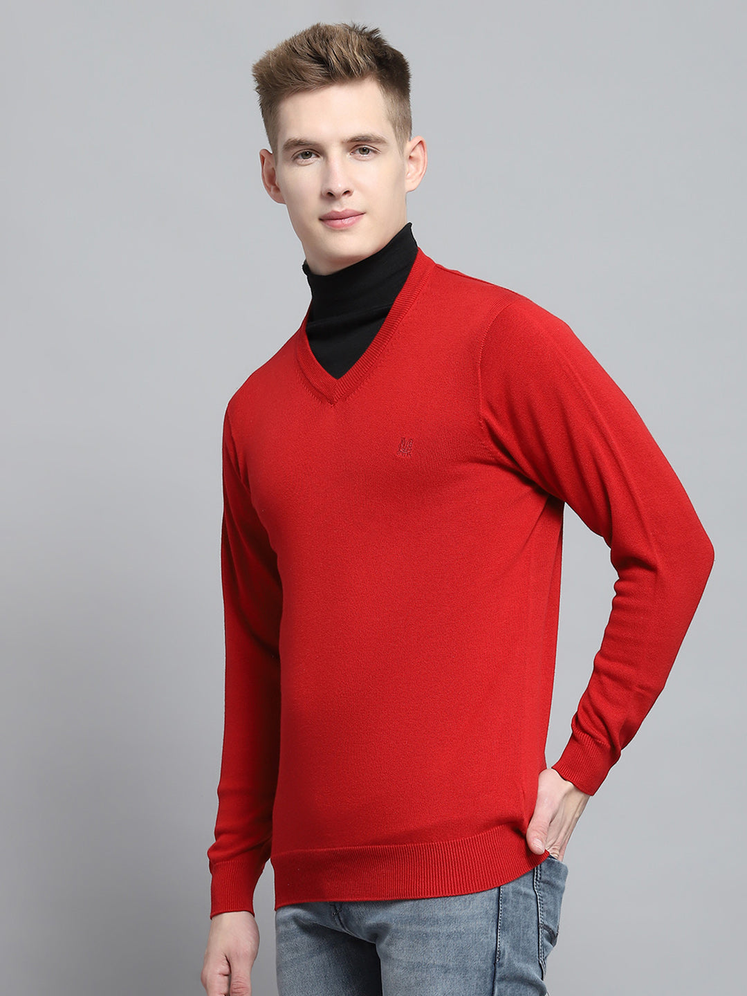 Men Red Solid V Neck Full Sleeve Pullover