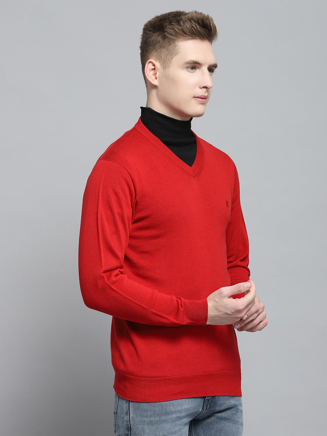 Men Red Solid V Neck Full Sleeve Pullover