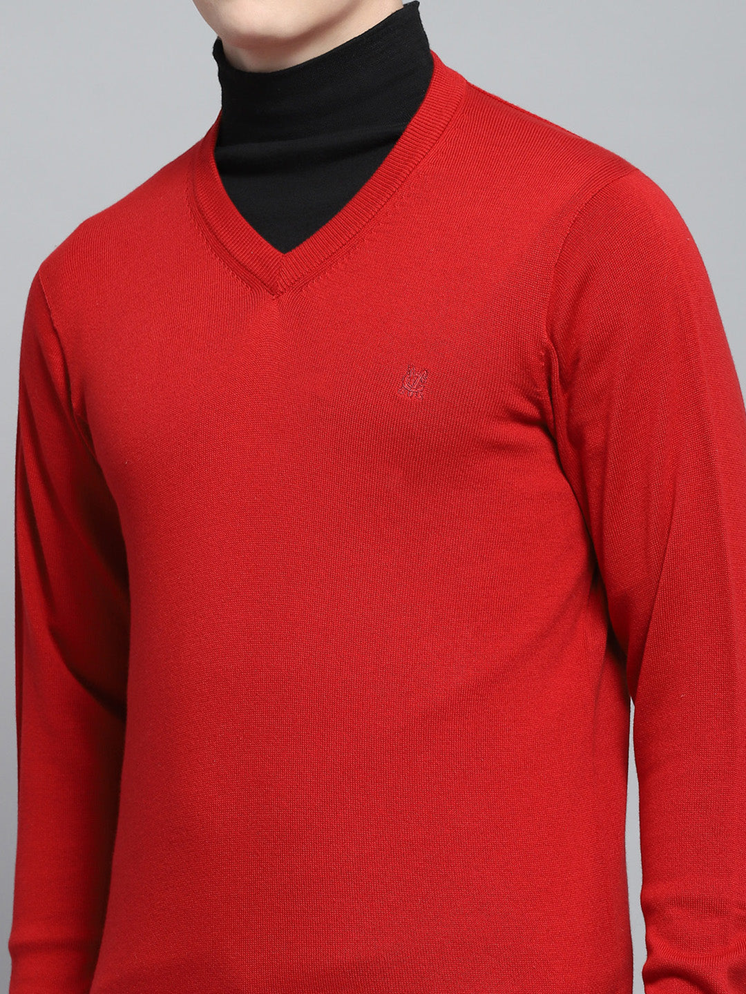 Men Red Solid V Neck Full Sleeve Pullover