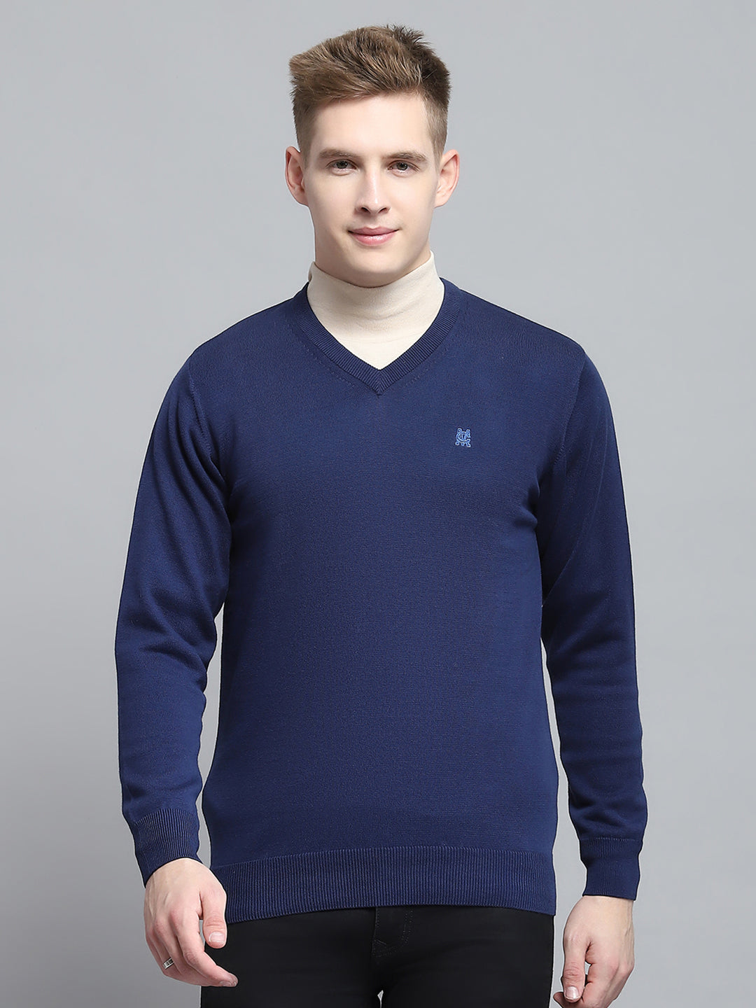 Men Blue Solid V Neck Full Sleeve Pullover