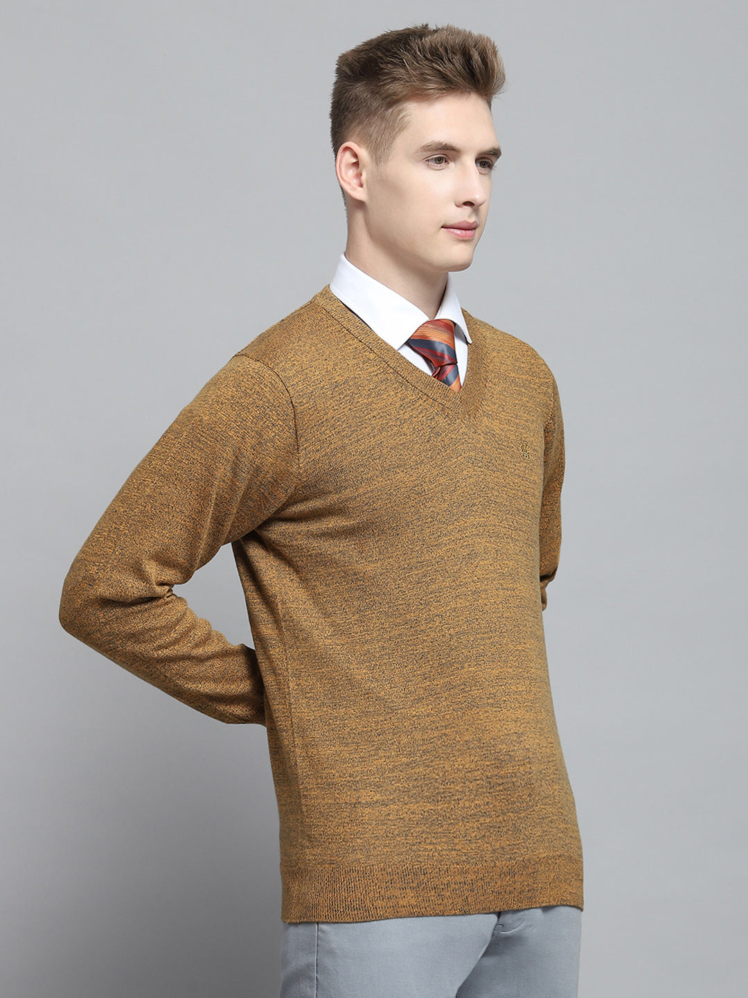 Men Yellow Solid V Neck Full Sleeve Pullover