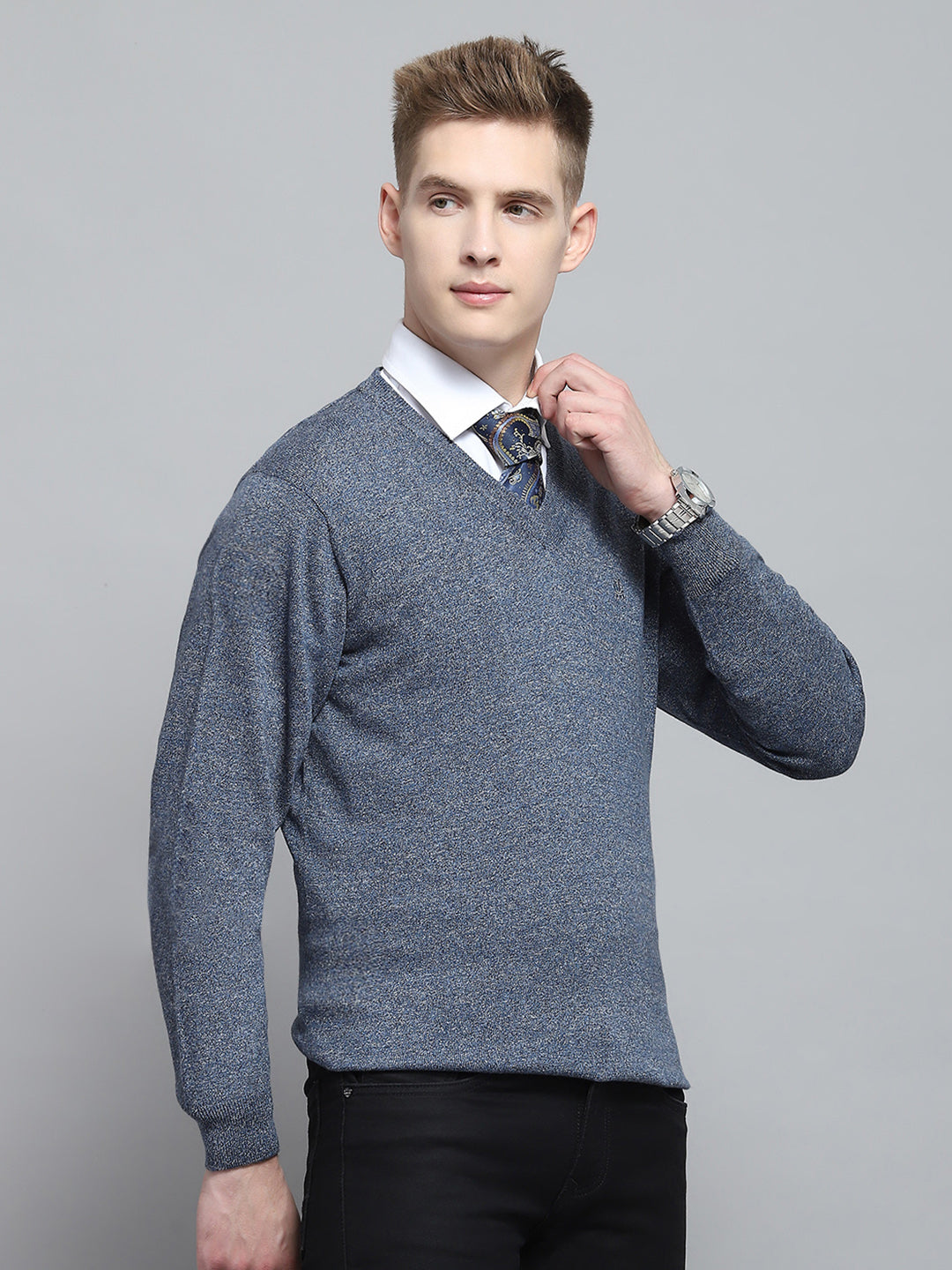Men Blue Solid V Neck Full Sleeve Pullover