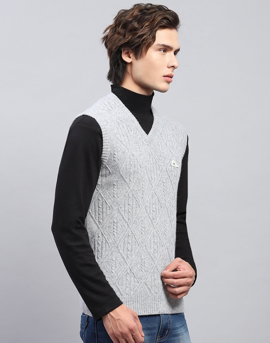 Men Grey Self Design V Neck Sleeveless Sweater