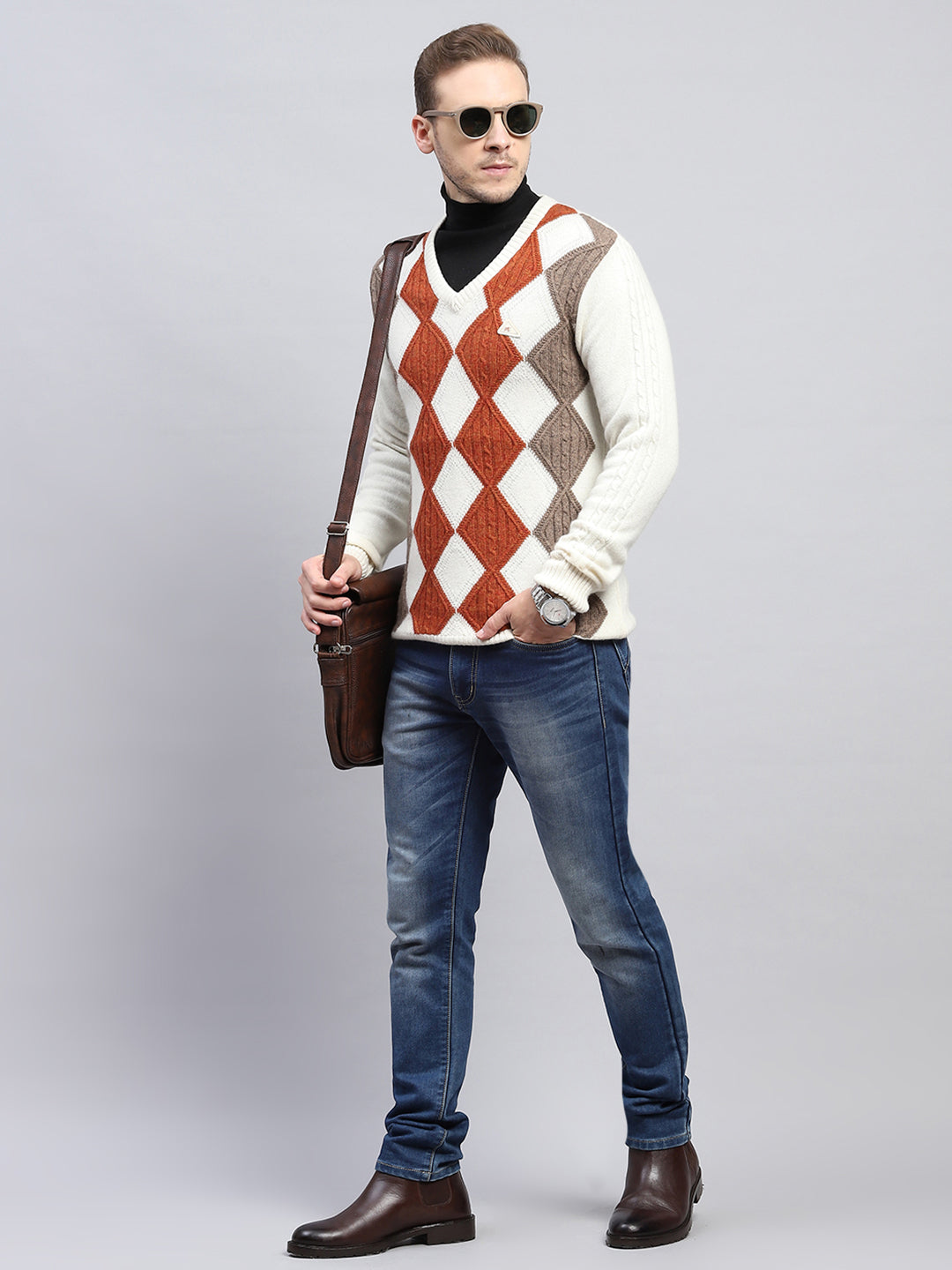 Men Off White Self Design V Neck Full Sleeve Pullover