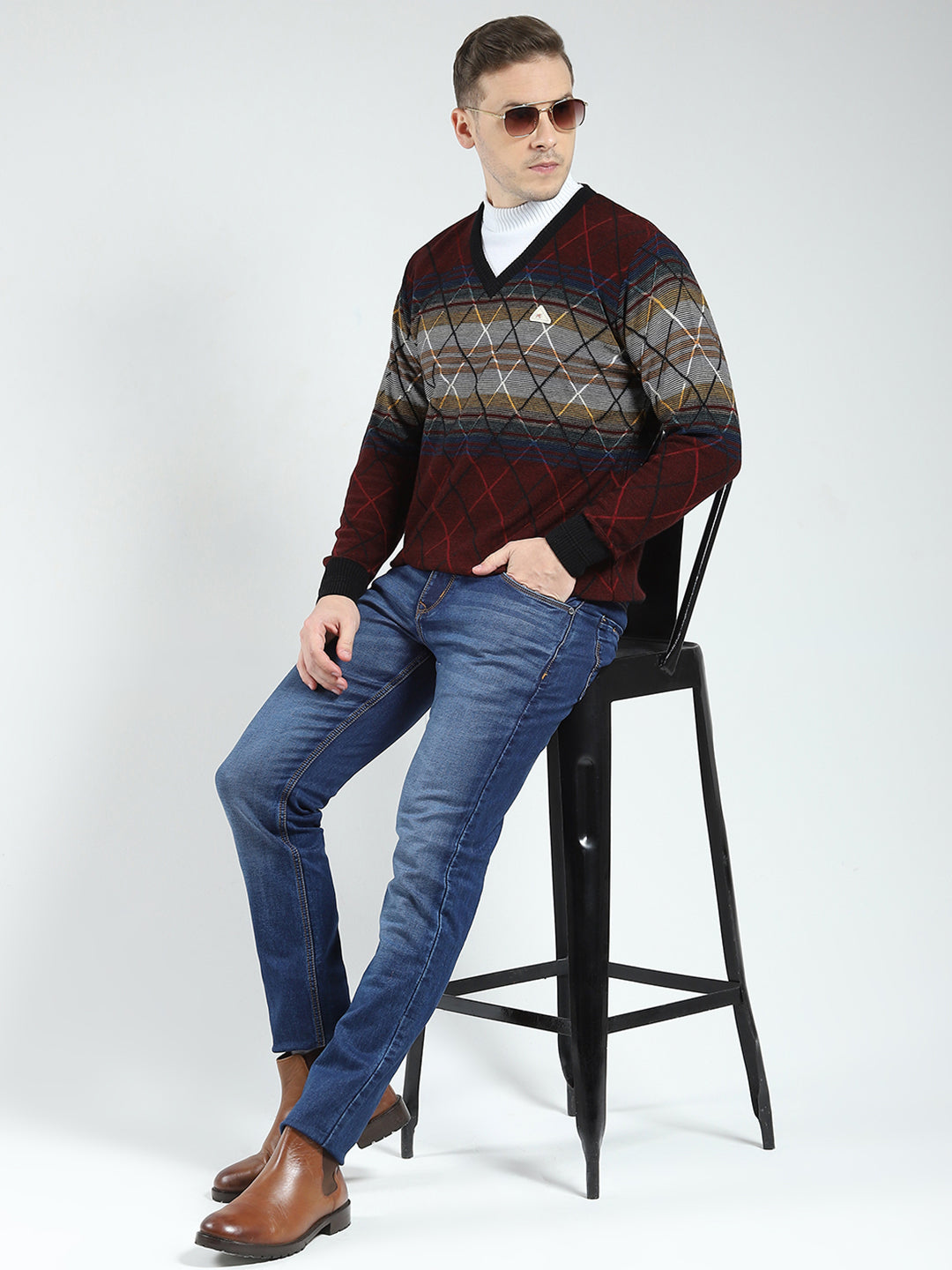 Men Maroon Self Design V Neck Full Sleeve Pullover