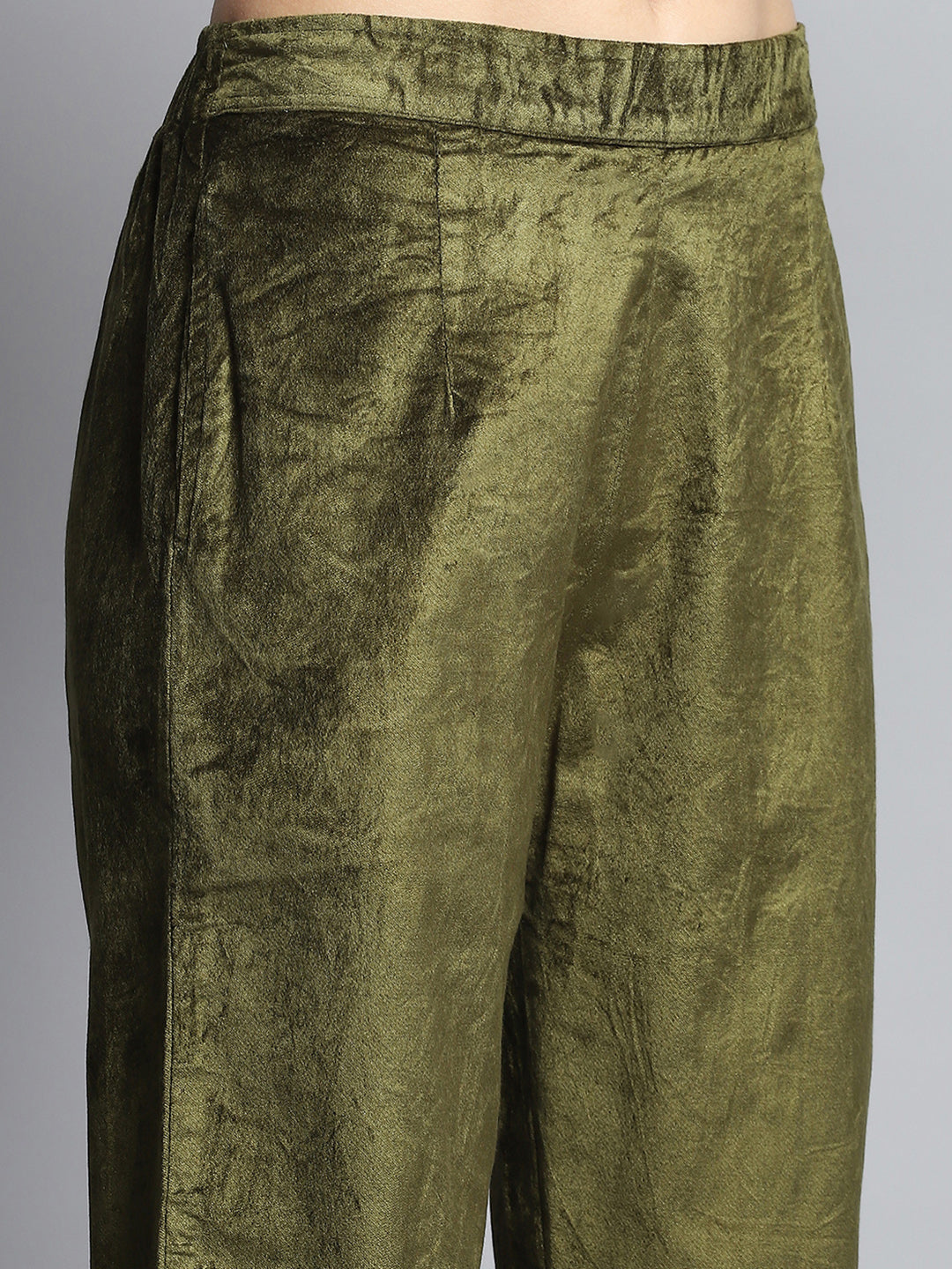 Women Green Self Design Round Neck Full Sleeve Kurti Set for Winter