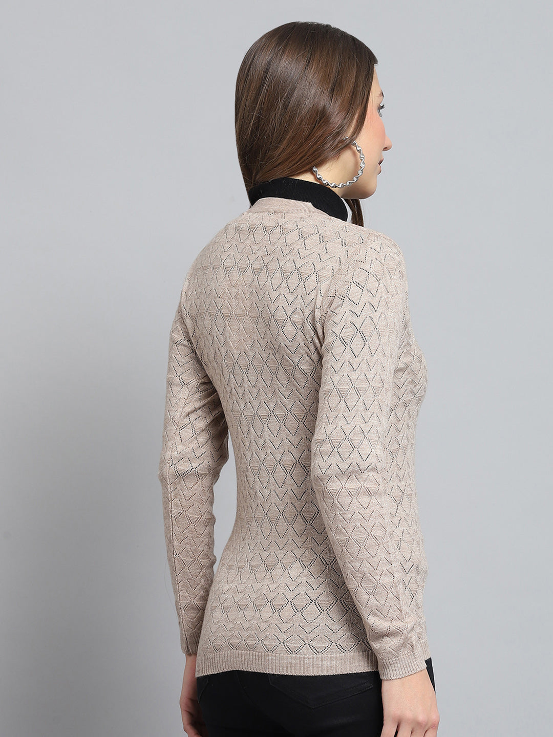 Women Beige Self Design V Neck Full Sleeve Cardigan
