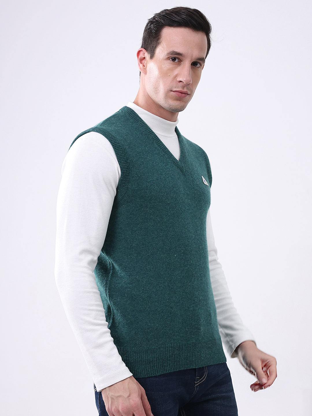 Men Green Solid V Neck Sleeveless Sweater