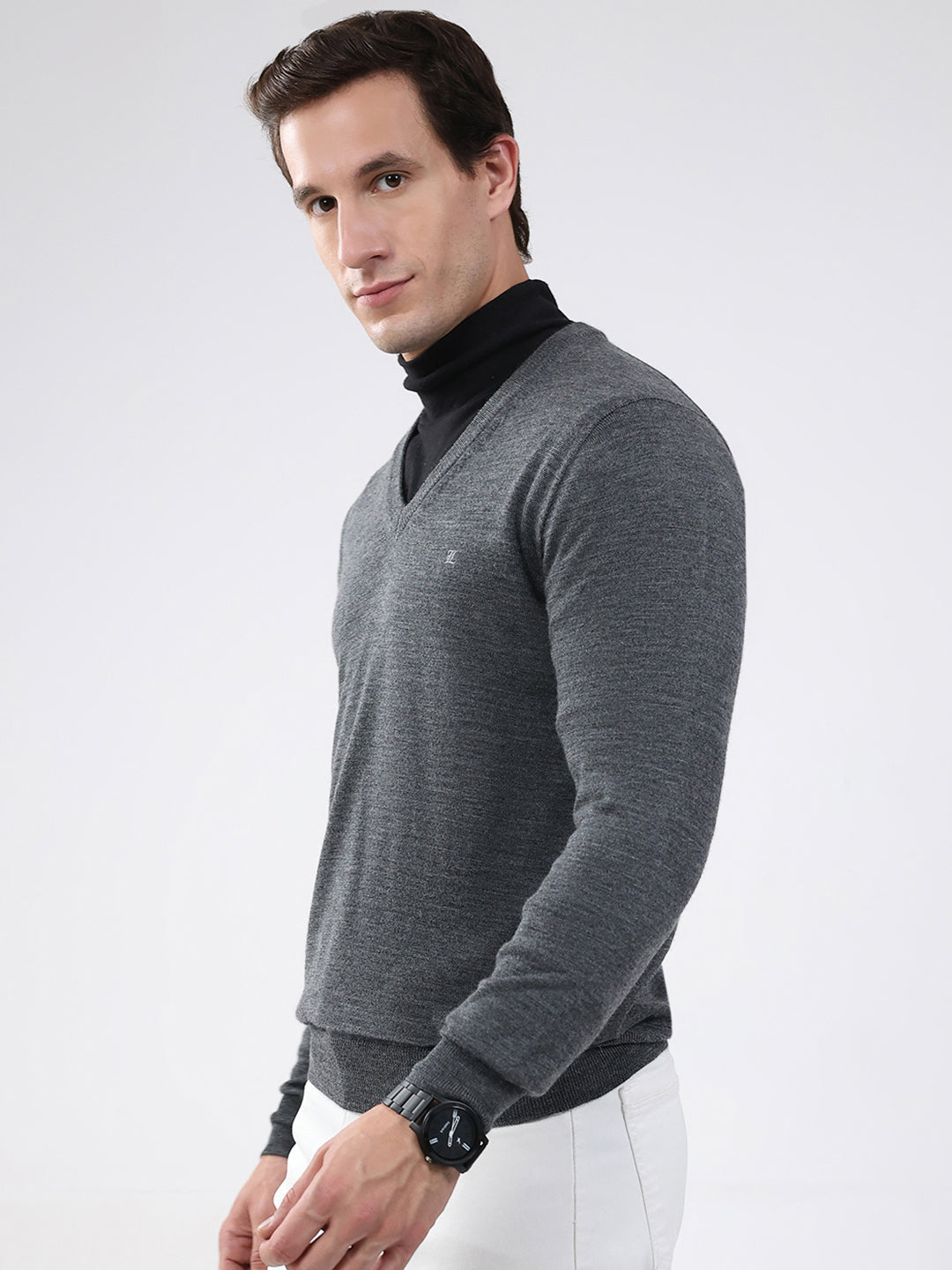 Luxuria Men Grey Solid V Neck Full Sleeve Pullover