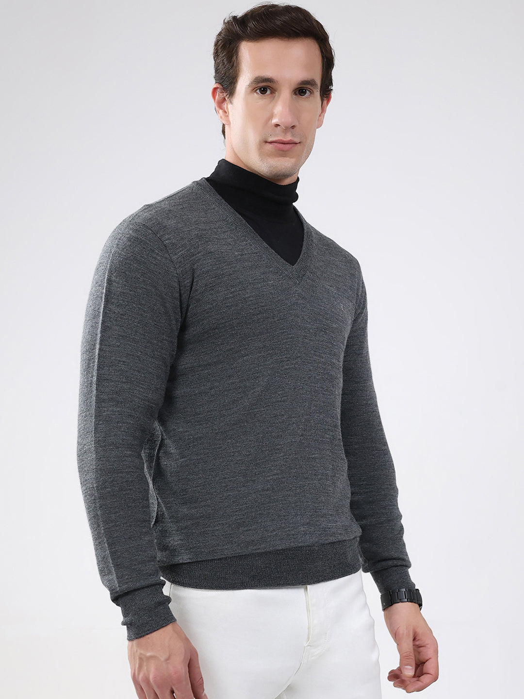 Luxuria Men Grey Solid V Neck Full Sleeve Pullover