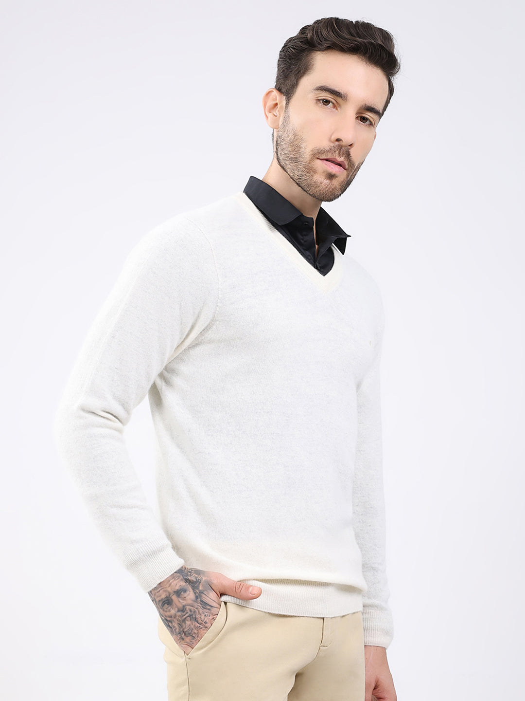 Luxuria Men White Solid V Neck Full Sleeve Pullover