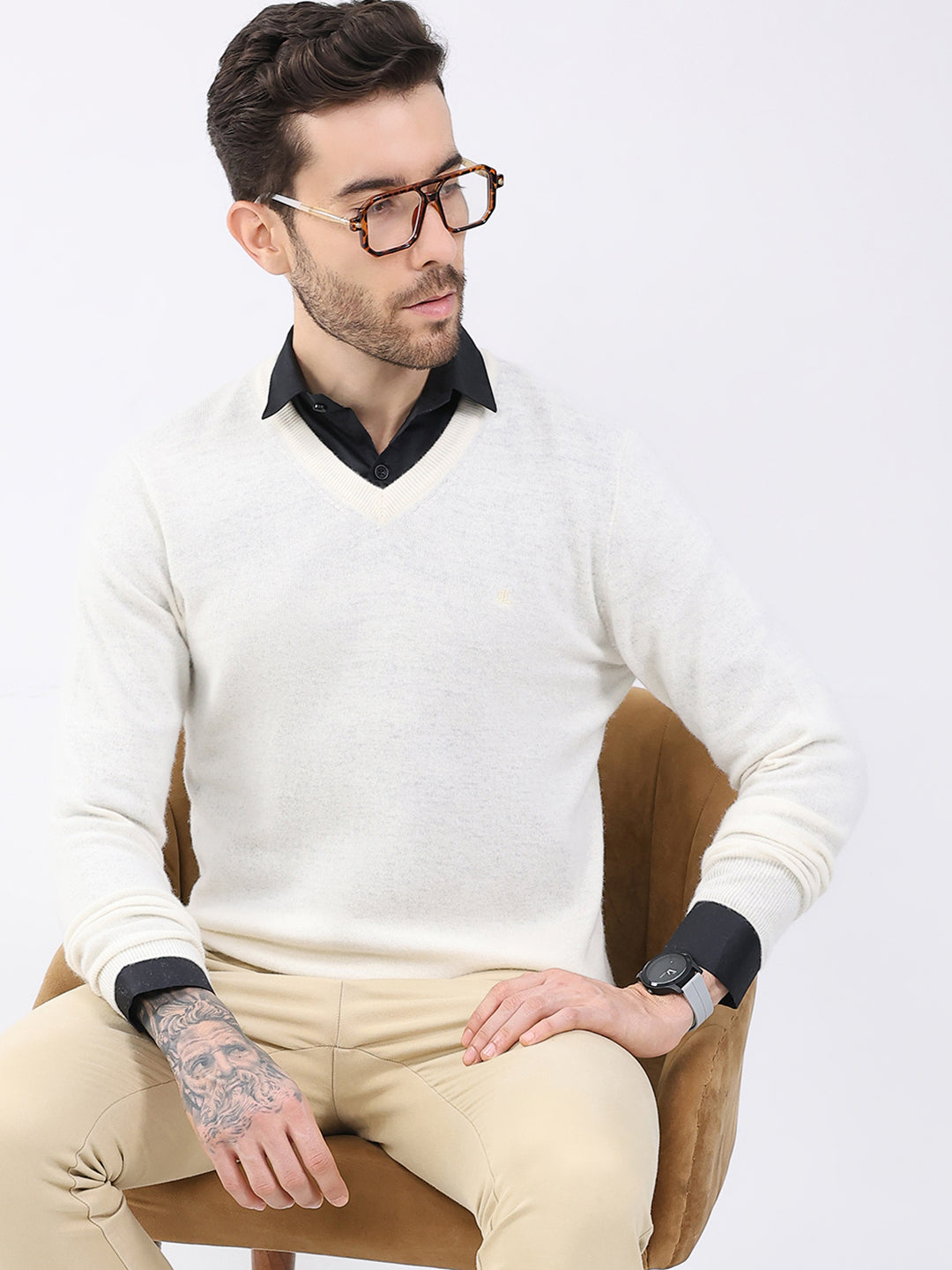 Luxuria Men White Solid V Neck Full Sleeve Pullover