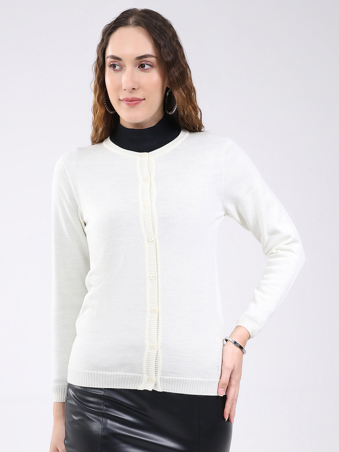 Luxuria Women White Solid Round Neck Full Sleeve Cardigan