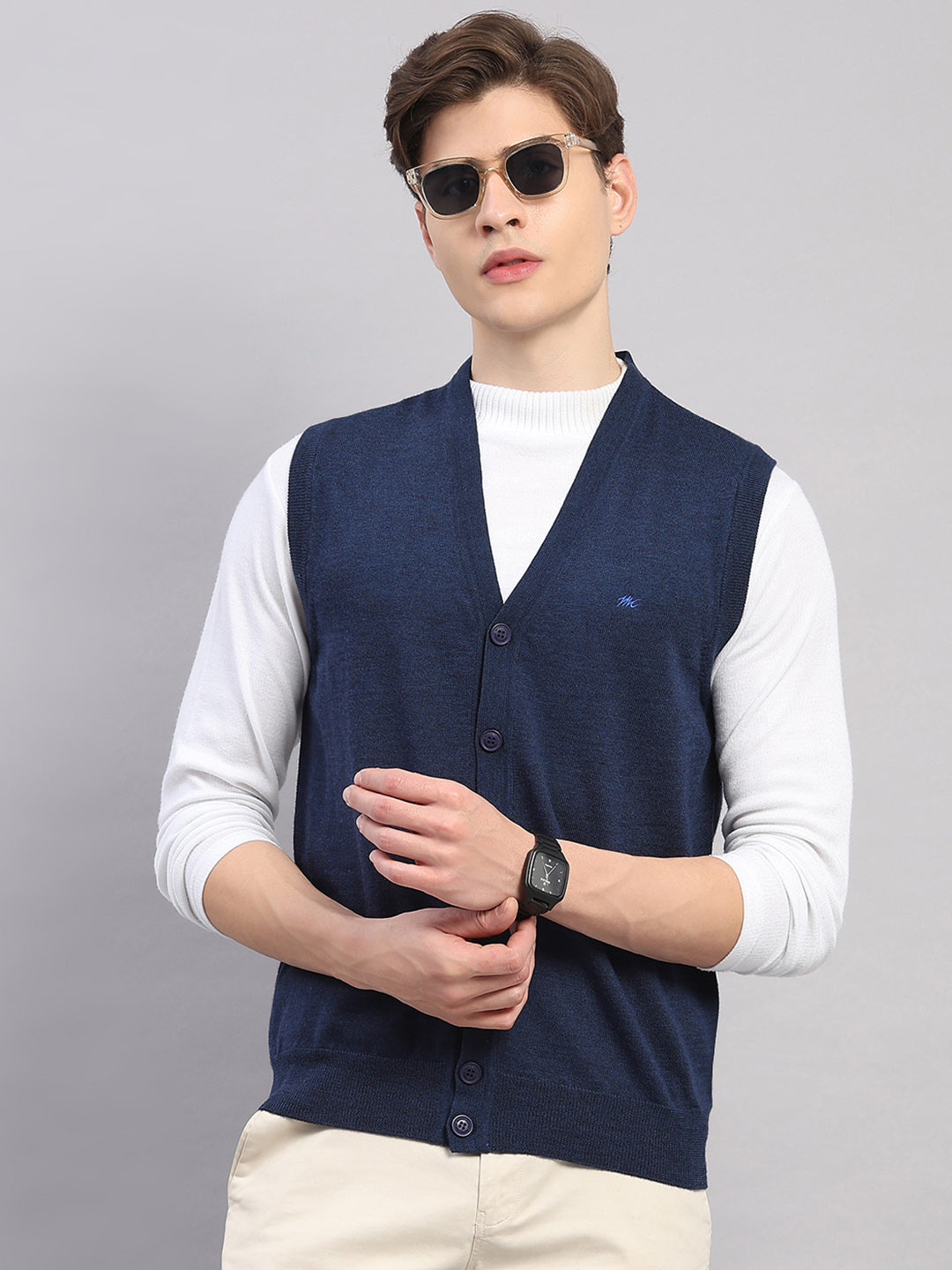 Men Navy Blue Solid V Neck Sleeveless Cardigan