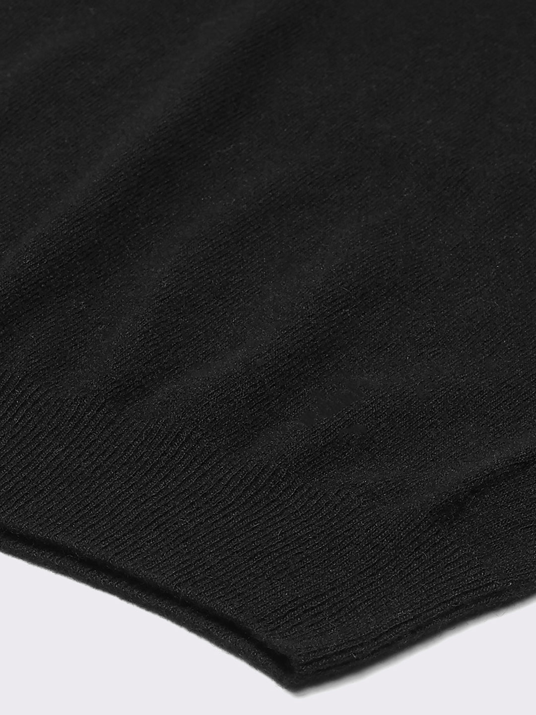 Men Black Solid V Neck Full Sleeve Pullover
