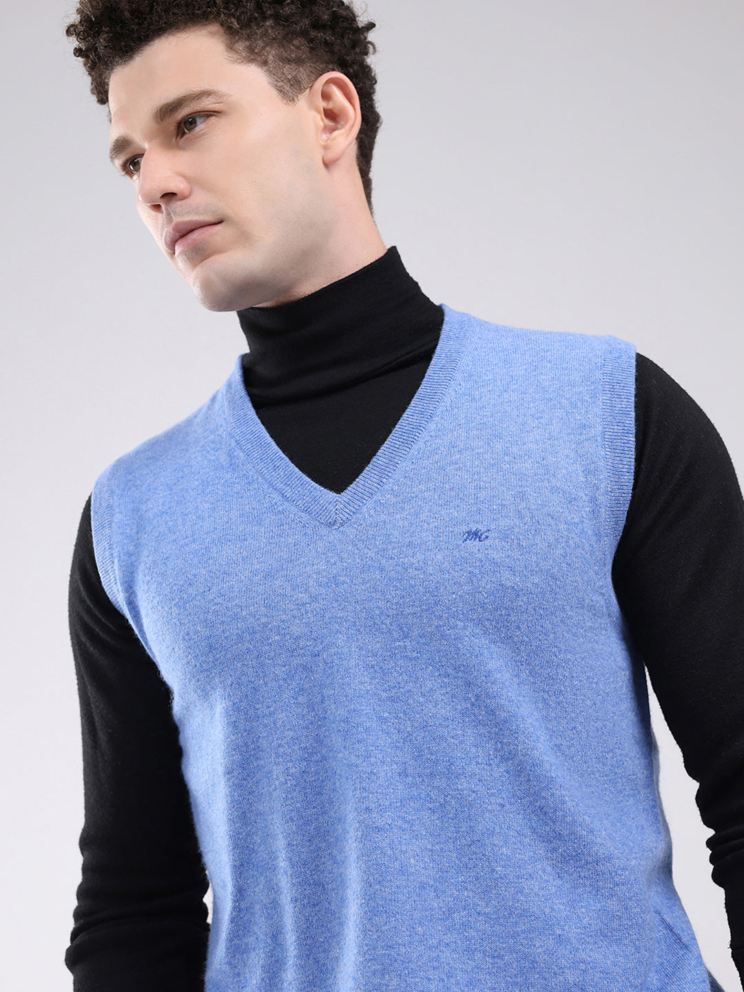 Men Blue Solid V Neck Sleeveless Sweater