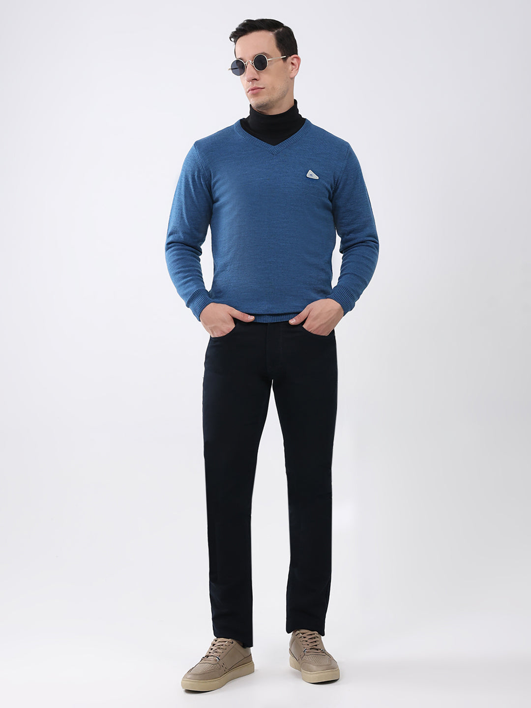 Men Blue Solid V Neck Full Sleeve Pullover