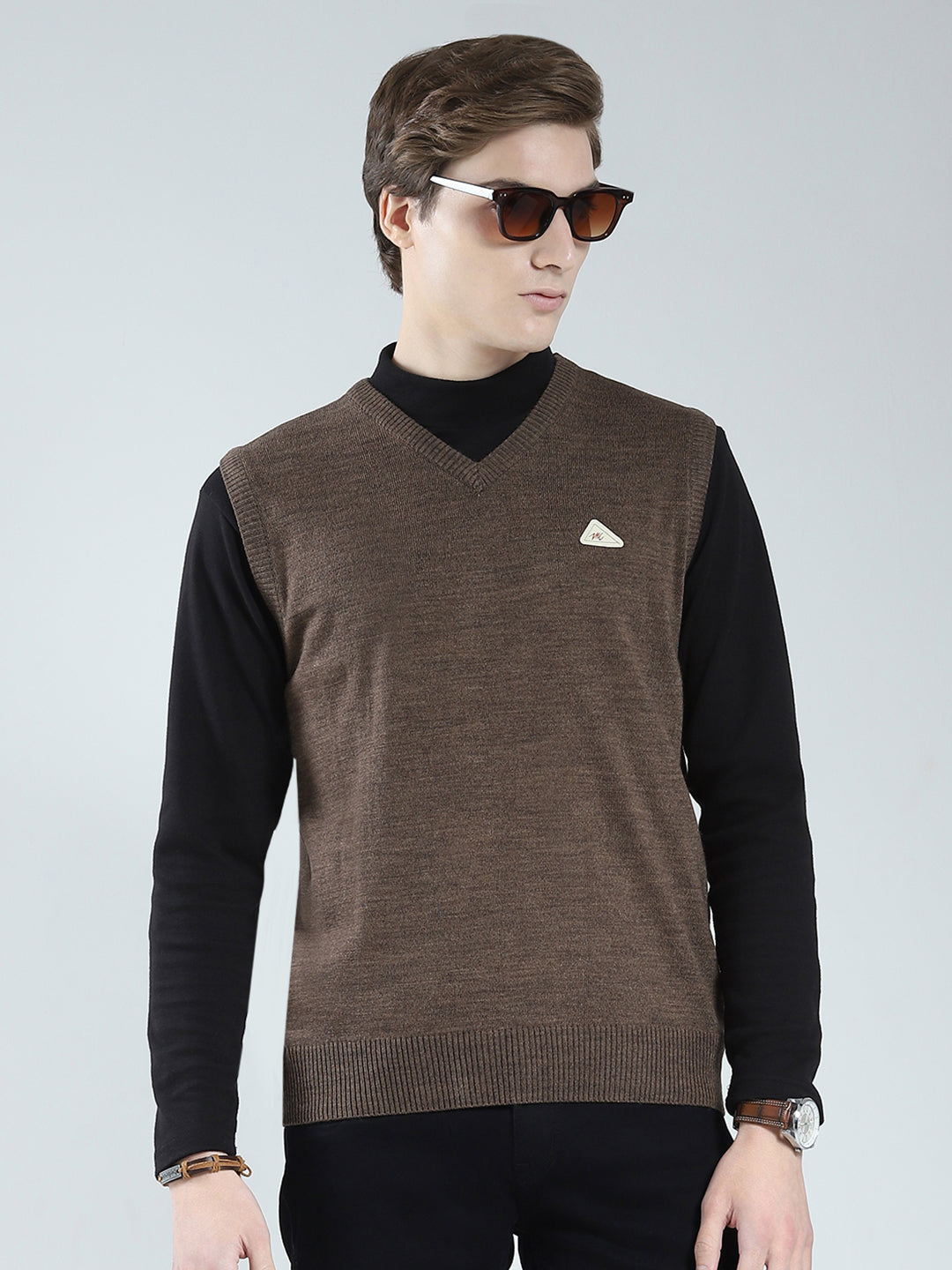 Men Brown Solid V Neck Sleeveless Sweater