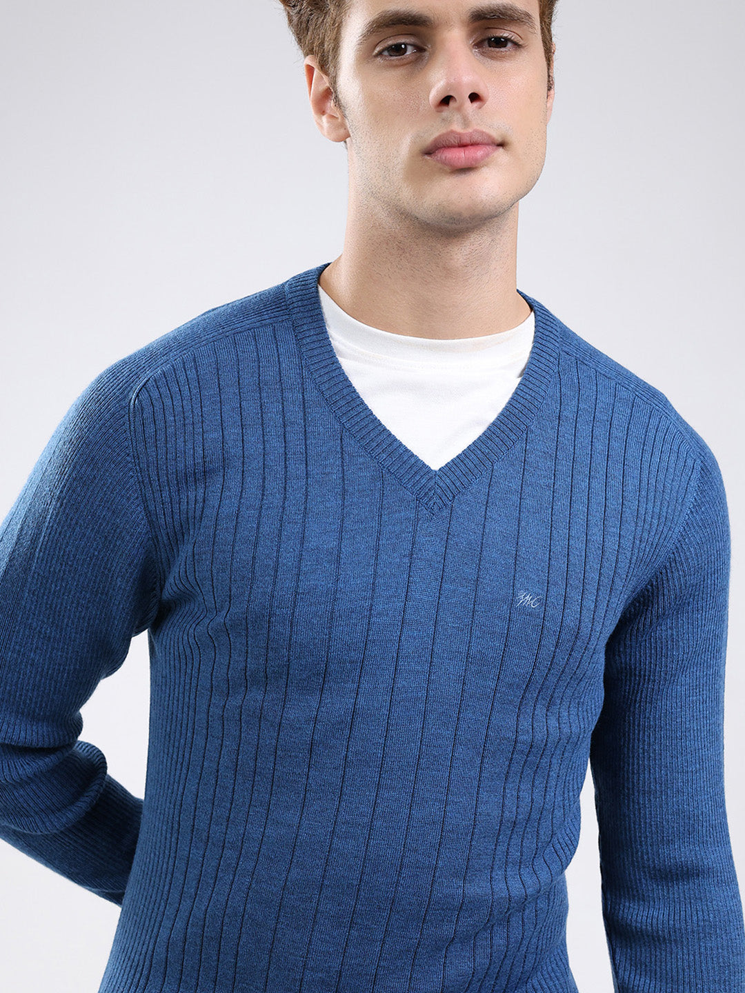 Men Blue Solid V Neck Full Sleeve Pullover