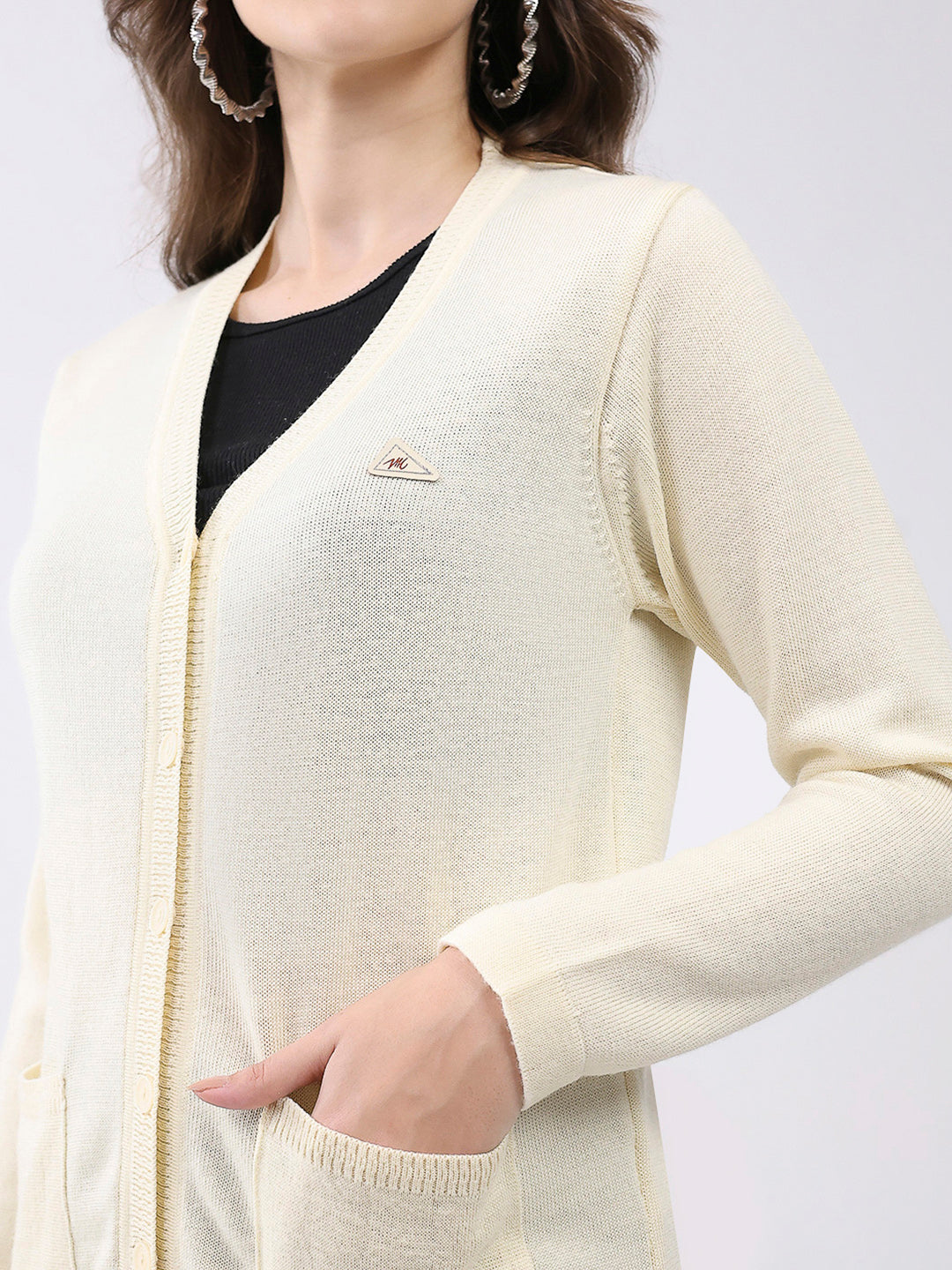 Women Off White Solid V Neck Full Sleeve Cardigan