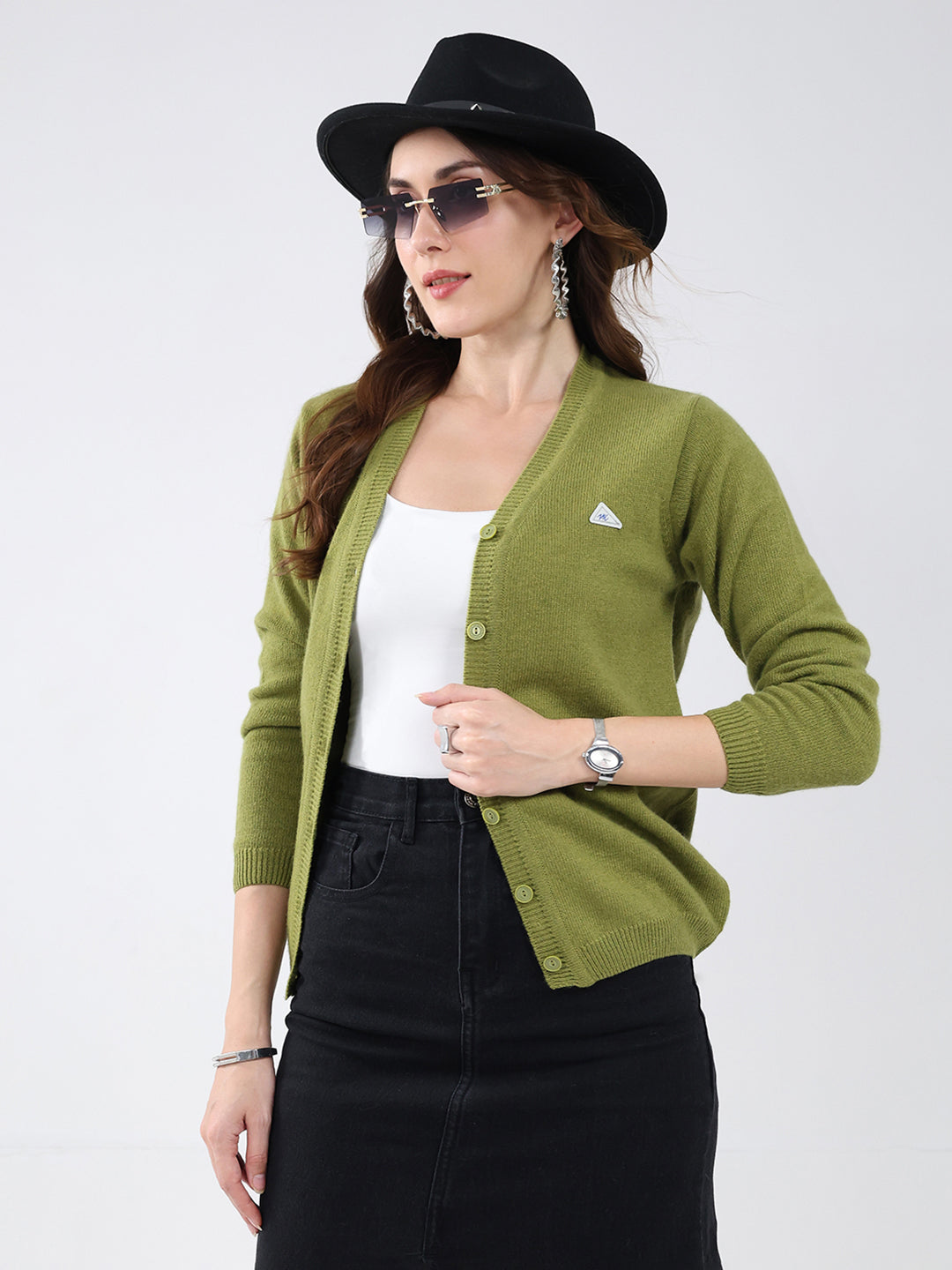 Women Green Solid V Neck Full Sleeve Cardigan
