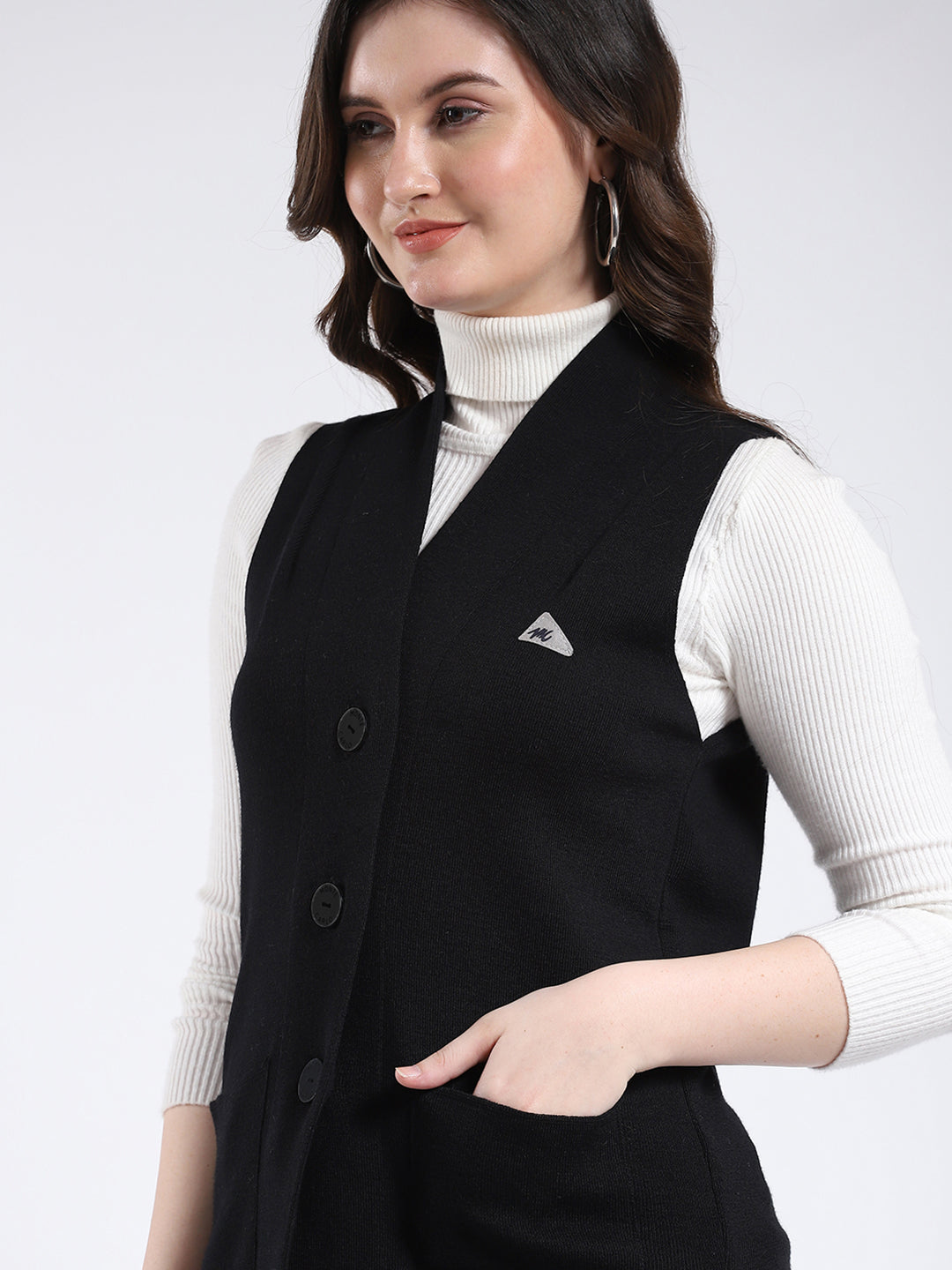 Women Black Solid V Neck Sleeveless Cardigan