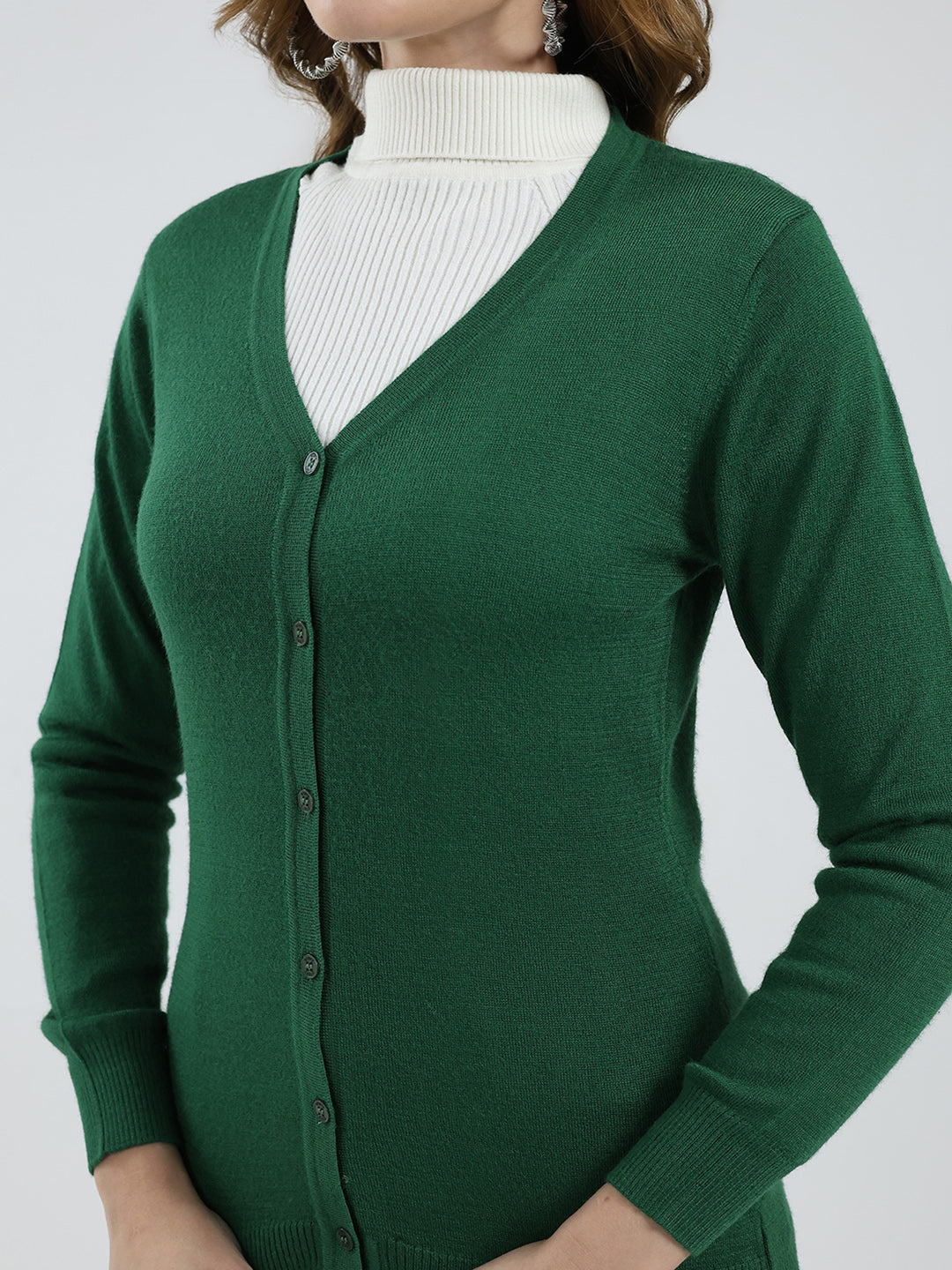 Women Green Solid V Neck Full Sleeve Cardigan