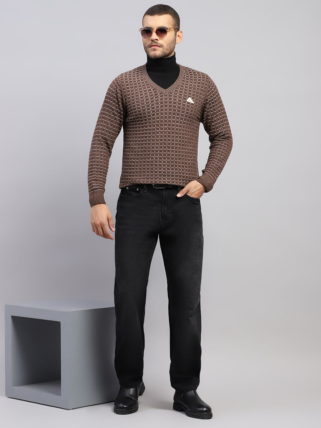 Men Brown Self Design V Neck Full Sleeve Pullover