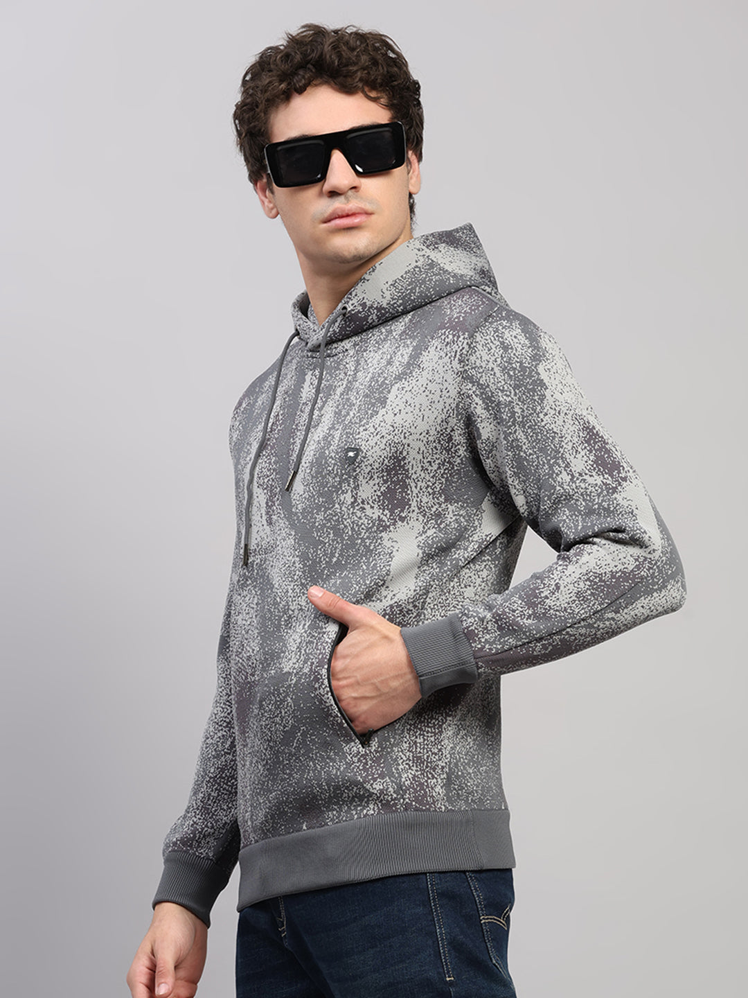 Men Light Grey Printed Hooded Full Sleeve Pullover