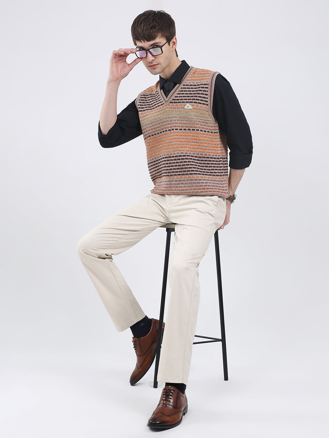 Men Multicolor Self Design V Neck Sleeveless Sweater