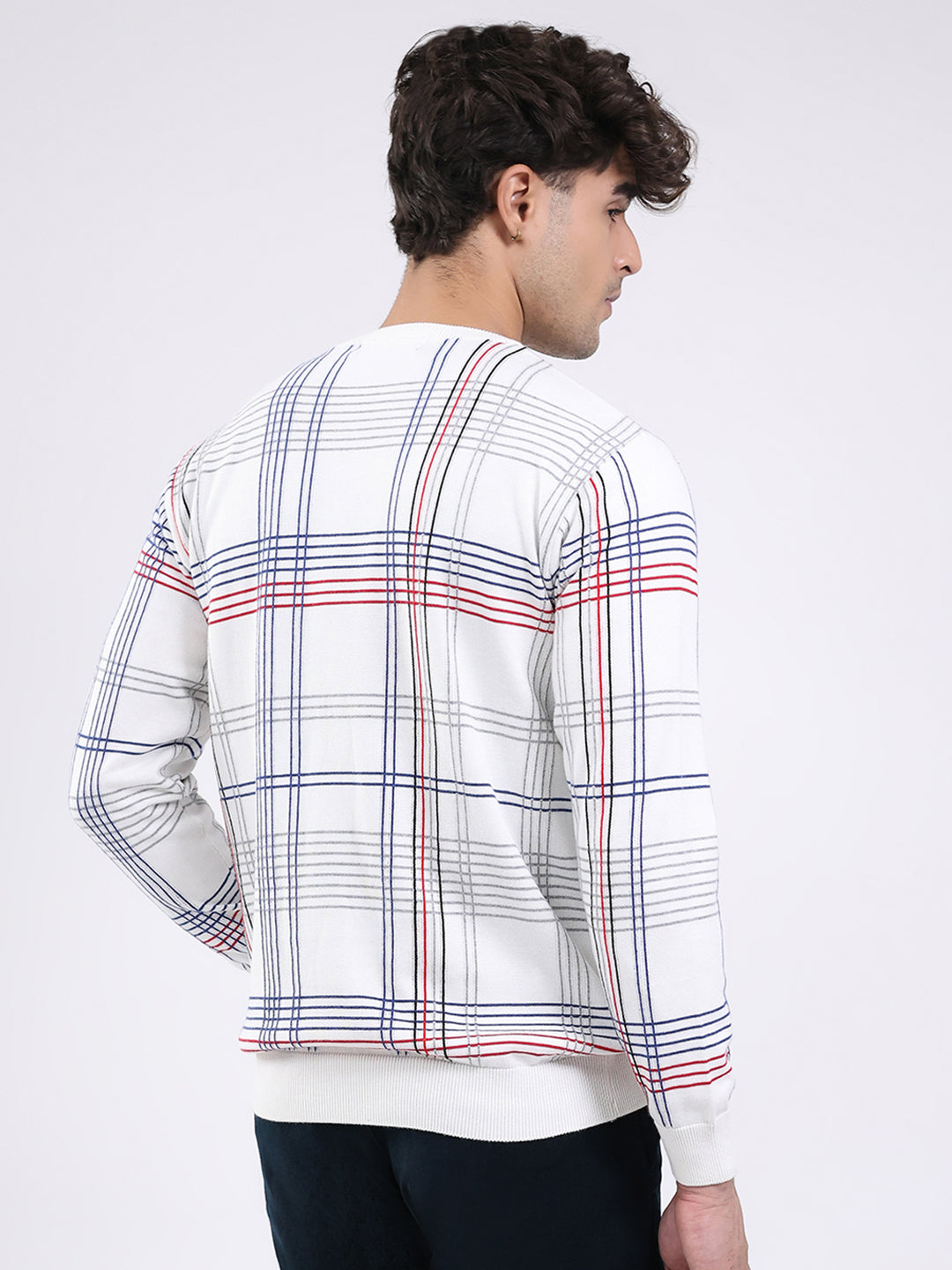 Men White Solid V Neck Full Sleeve Pullover