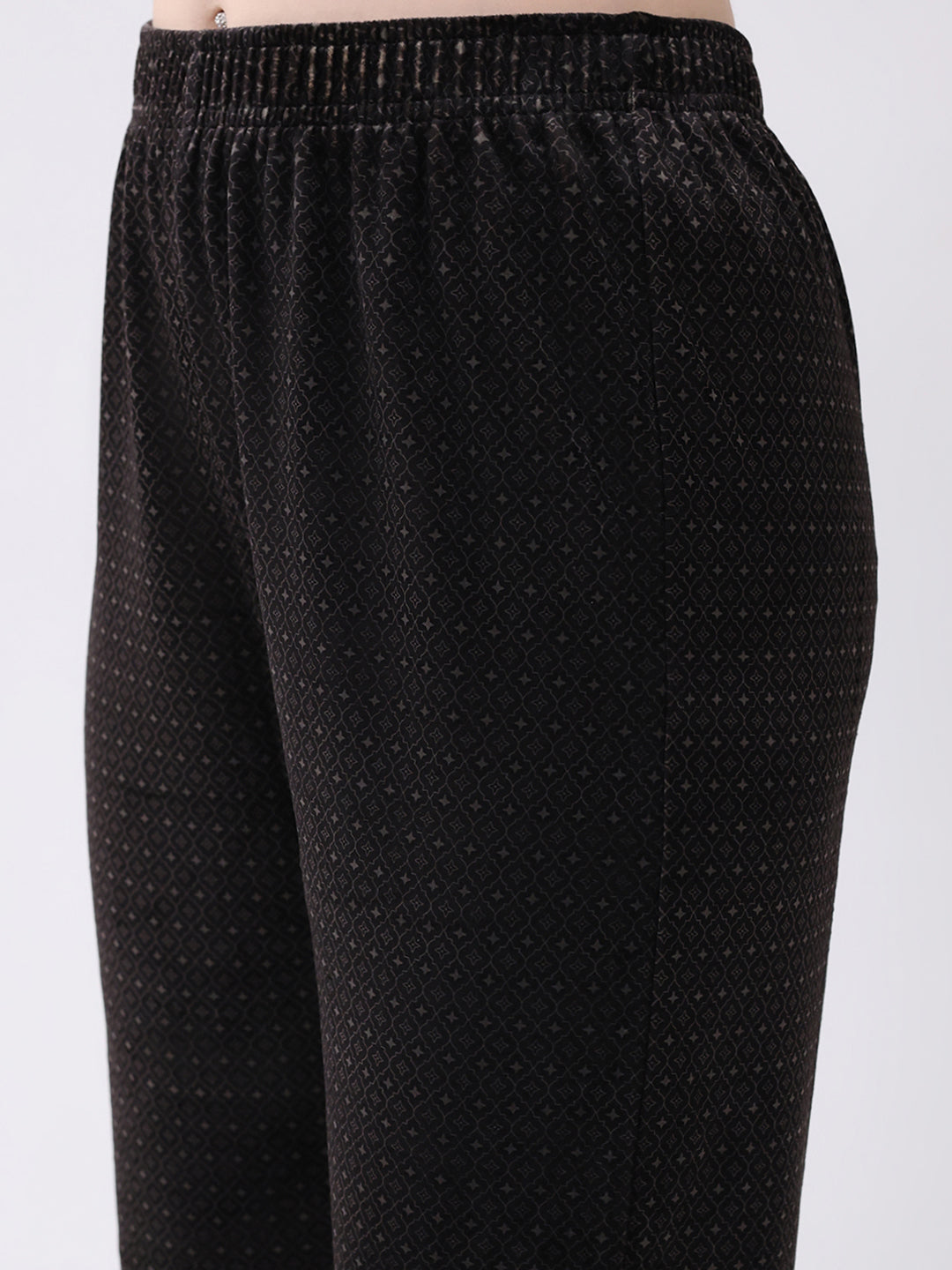 Women Black Printed Round Neck Full Sleeve Kurti Set for Winter