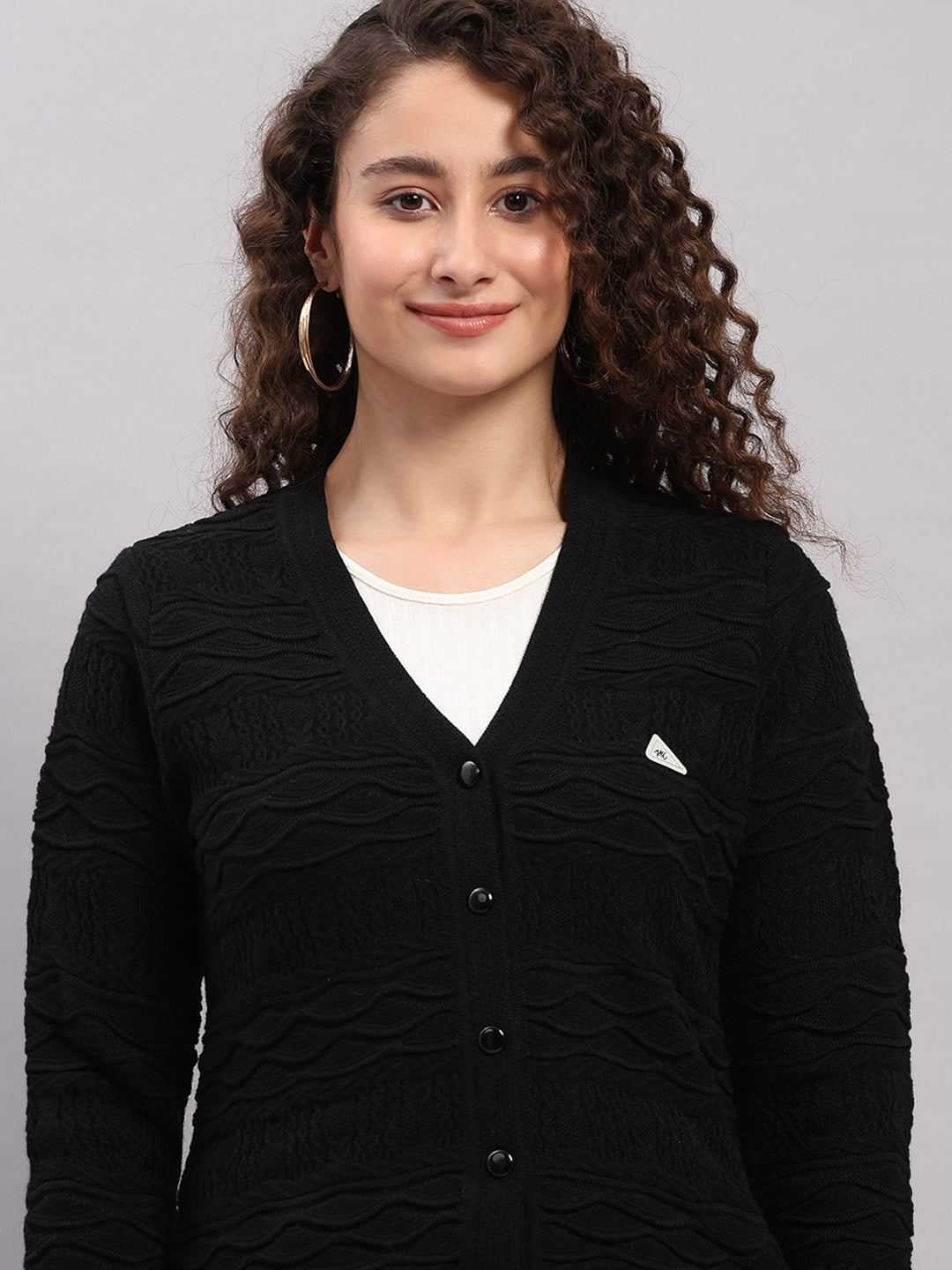 Women Black Self Design V Neck Full Sleeve Cardigan